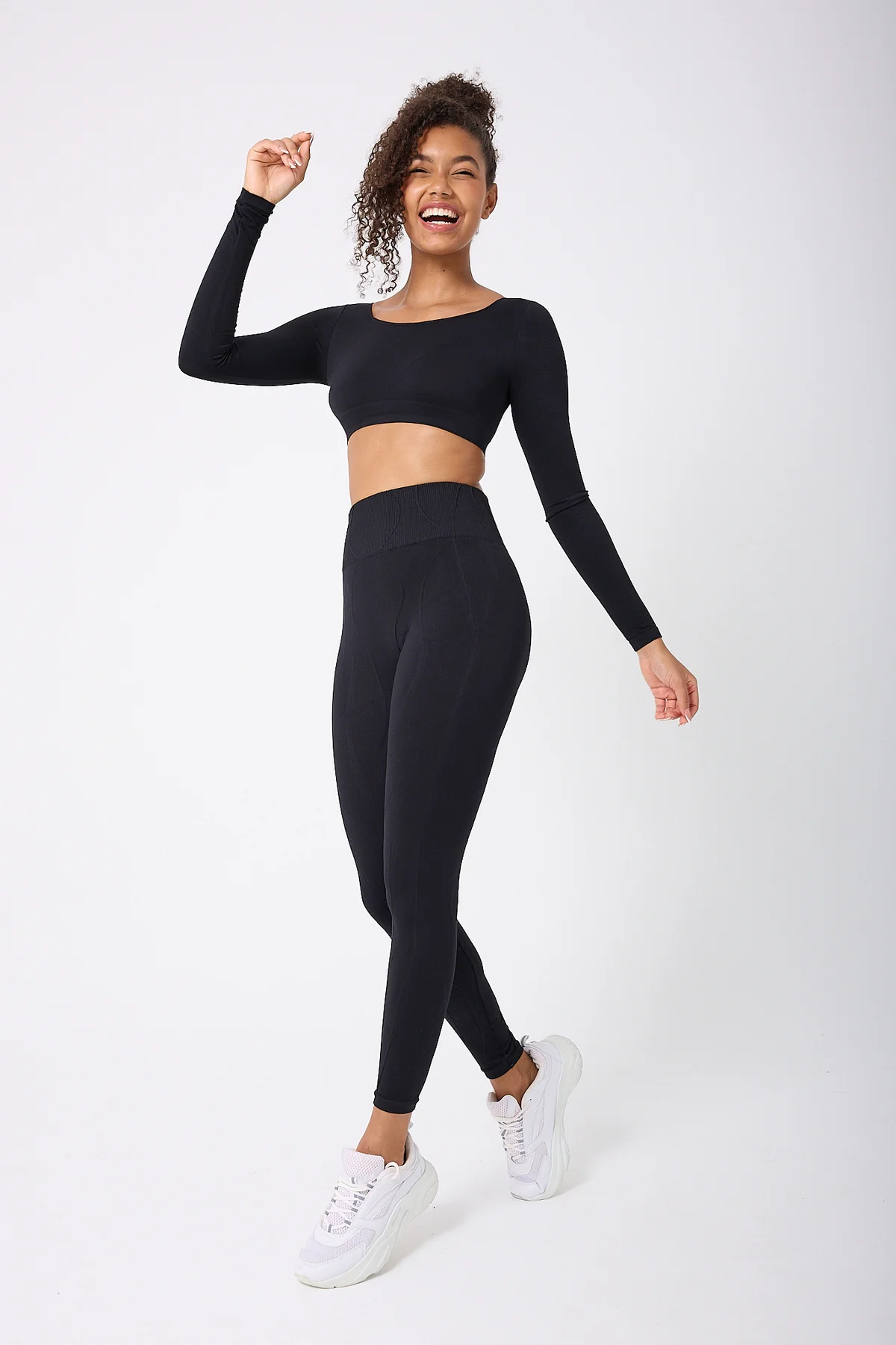 Yuvarlak Yaka Uzun Kollu Seamless Crop