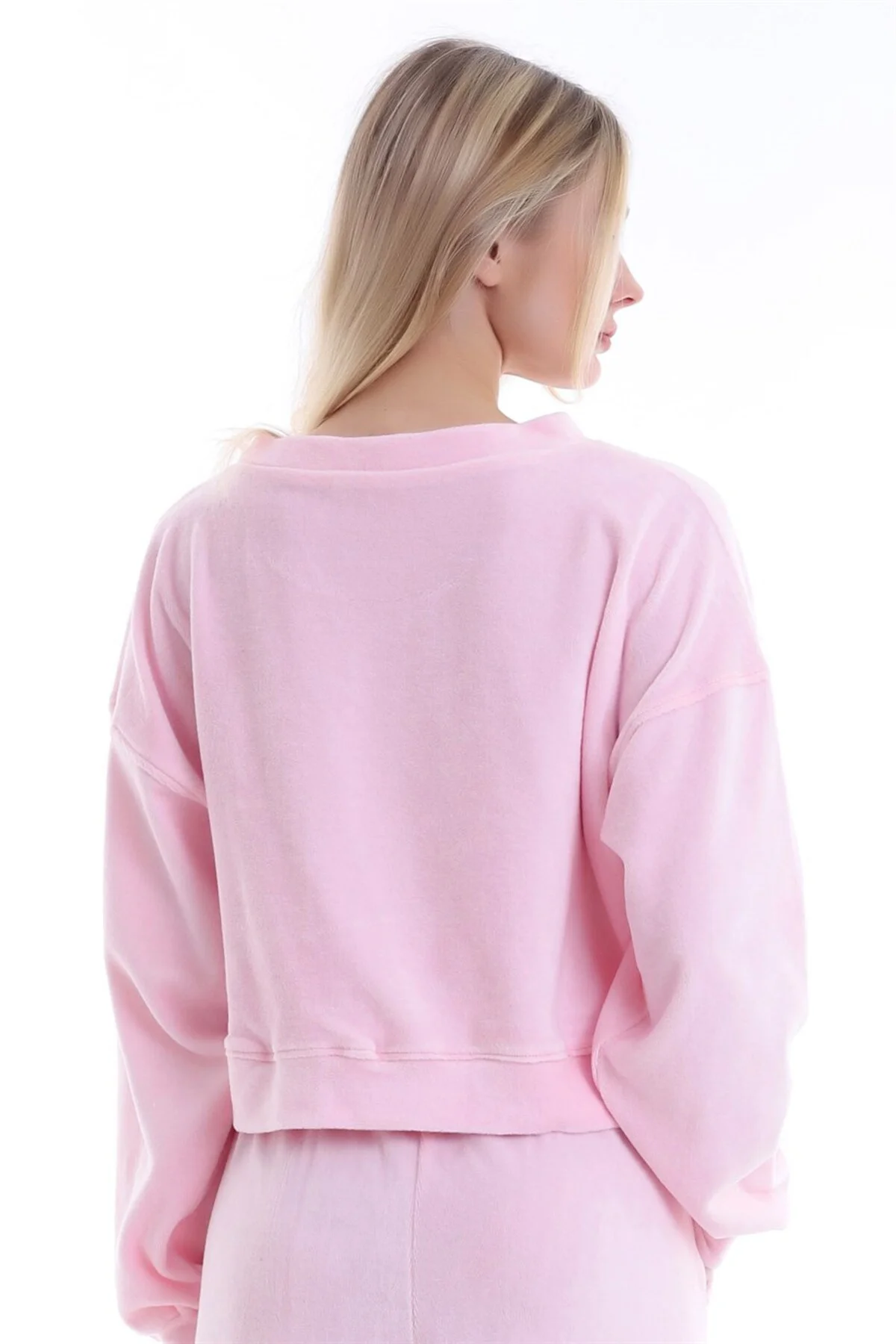 Yuvarlak Yaka Uzun Kollu Oversize Kesim Kadife Tarz Sweatshirt