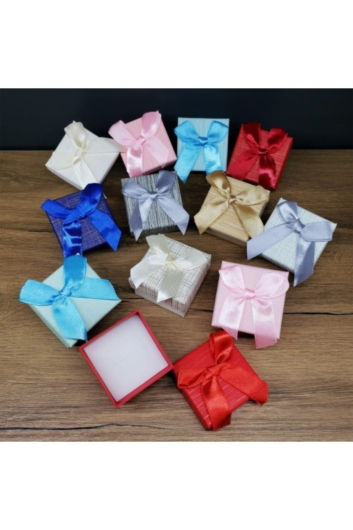 Acousticworld Yüzük Kutusu: Zarif Ve Şık Tasarımlı Takı Kutusu - Mücevher Kutus