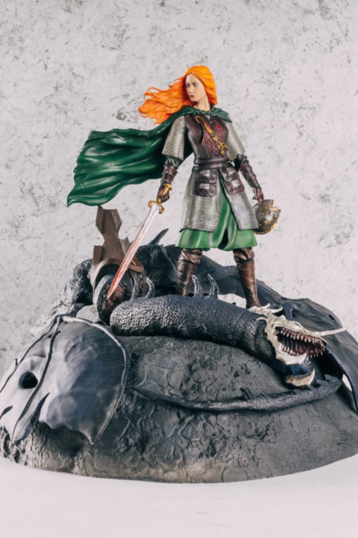 Yüzüklerin Efendisi Eowyn Figür Lord of the Rings Eowyn Obje Büyük Boy 25CM