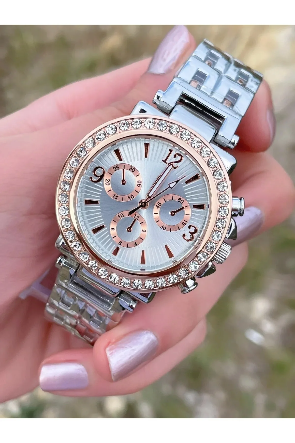 Zarif Ve Şık Özel Tasarım Zirkon Taşlı Metal Kol Saati (gümüş-gol