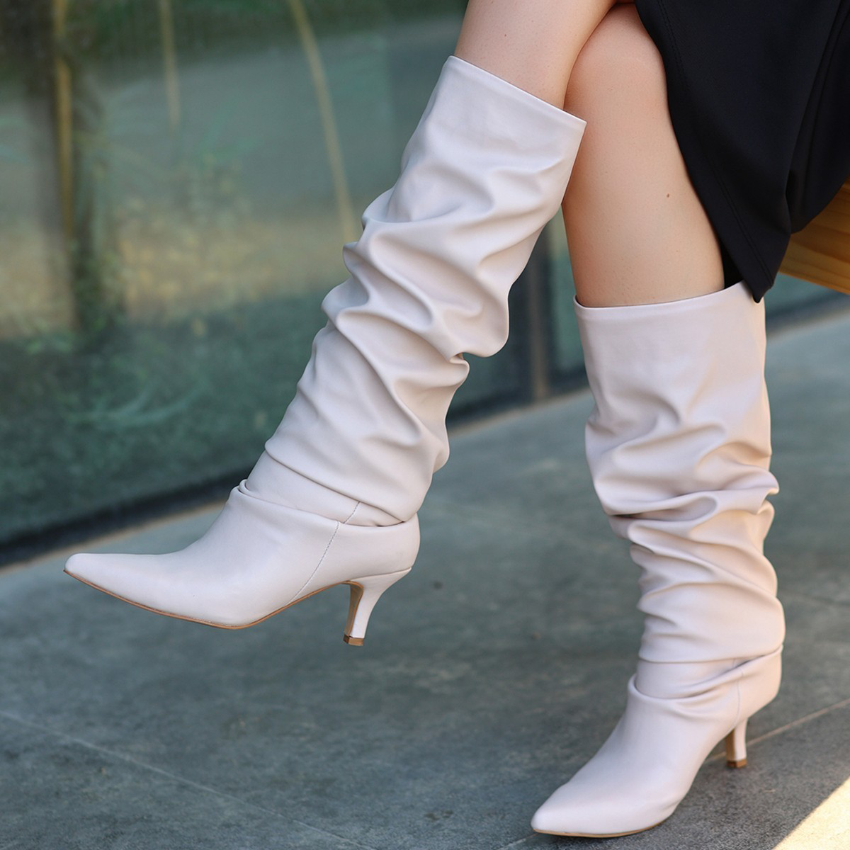 Zelya Bej Cilt Topuklu Çizme Zelya Bej Cilt Topuklu Çizme