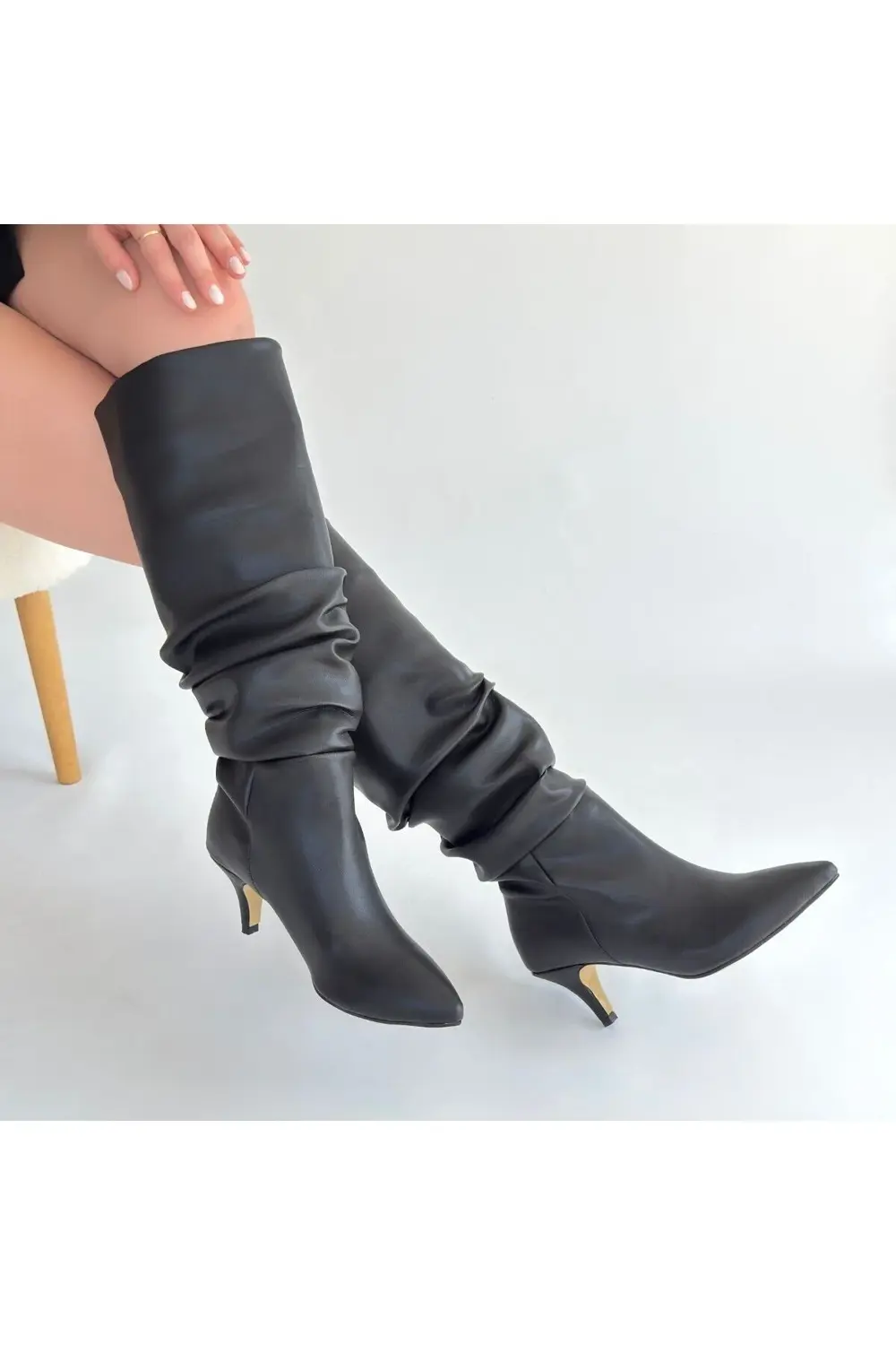 Zelya Siyah Cilt Topuklu Çizme