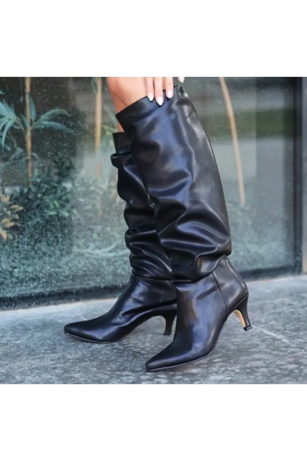 Zelya Siyah Cilt Topuklu Çizme