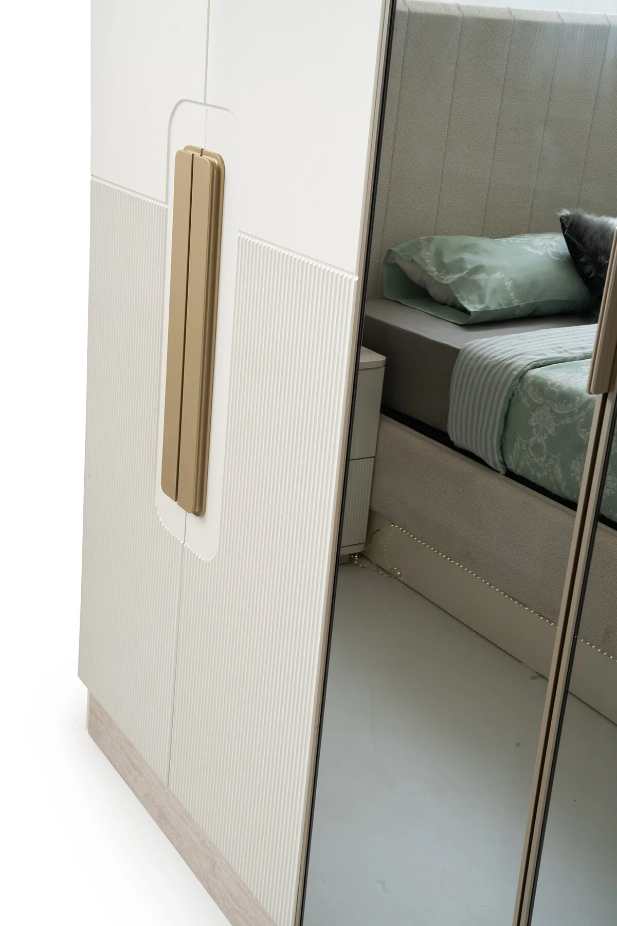 ZEN MDF 6 KAPILI DOLAP Fiyatı, Yorumları ve Özellikleri