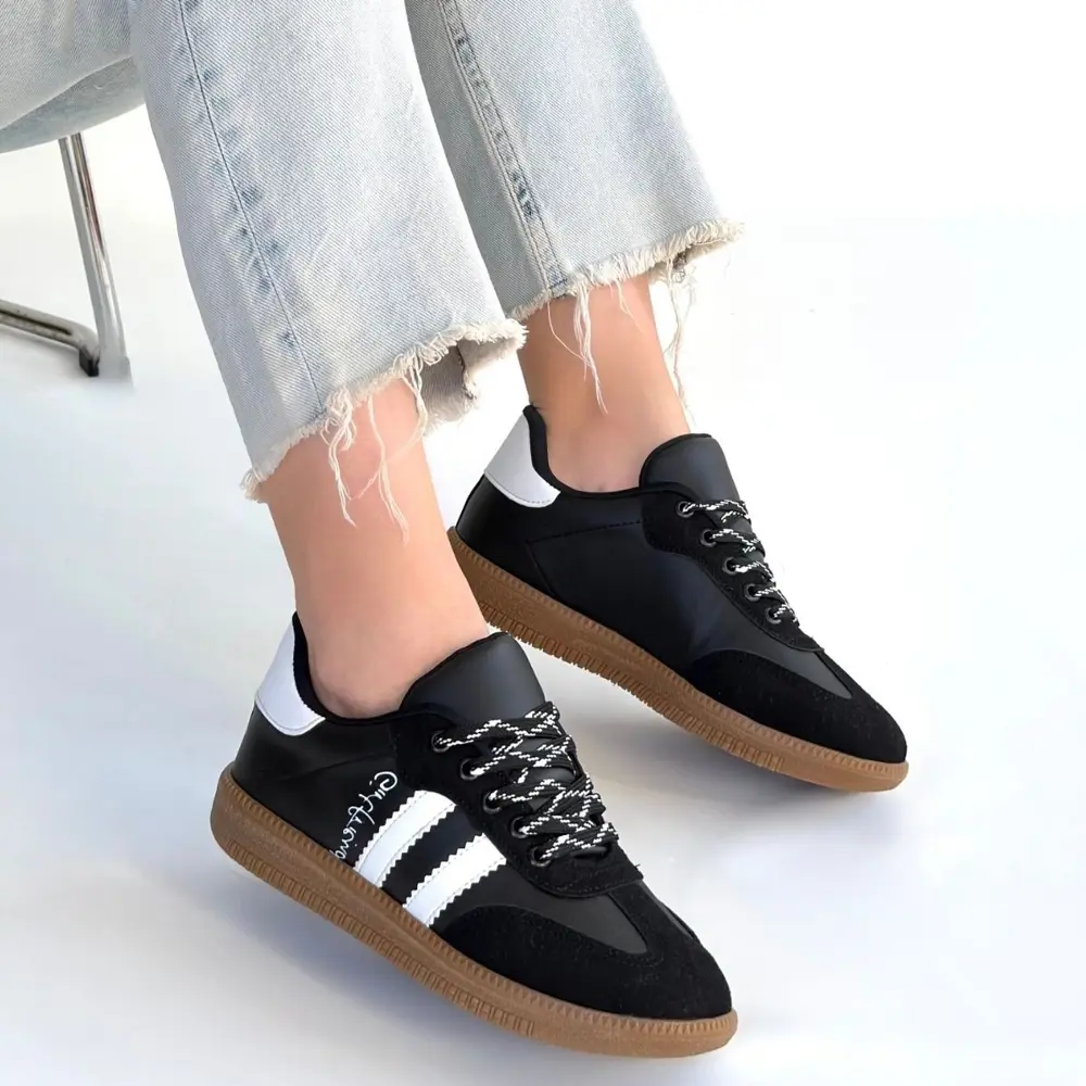 Zerti Siyah Cilt Bağcıklı Spor Ayakkabı