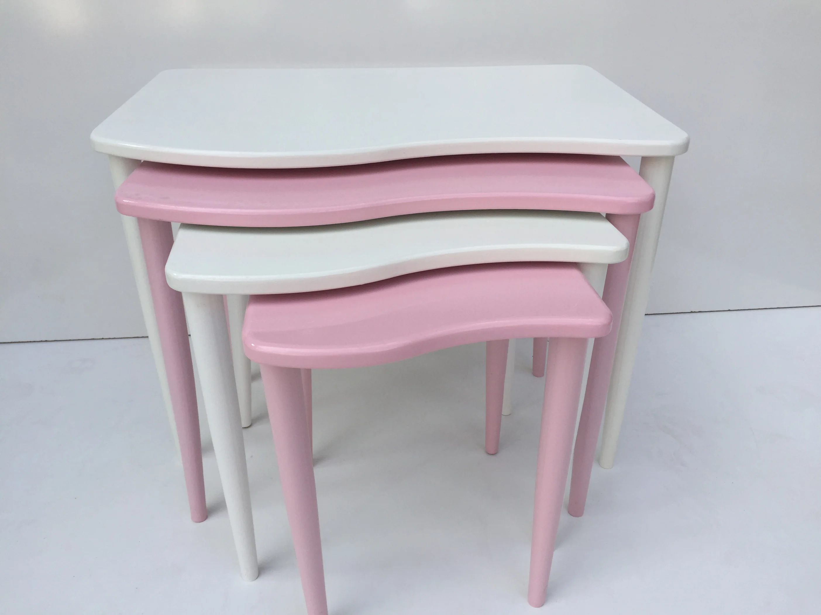 Zigon 13226 S Model Kayın RETRO Ayak Parlak pembe-beyaz renk MDF Tabla Elyapım Fiyatı, Yorumları ve Özellikleri