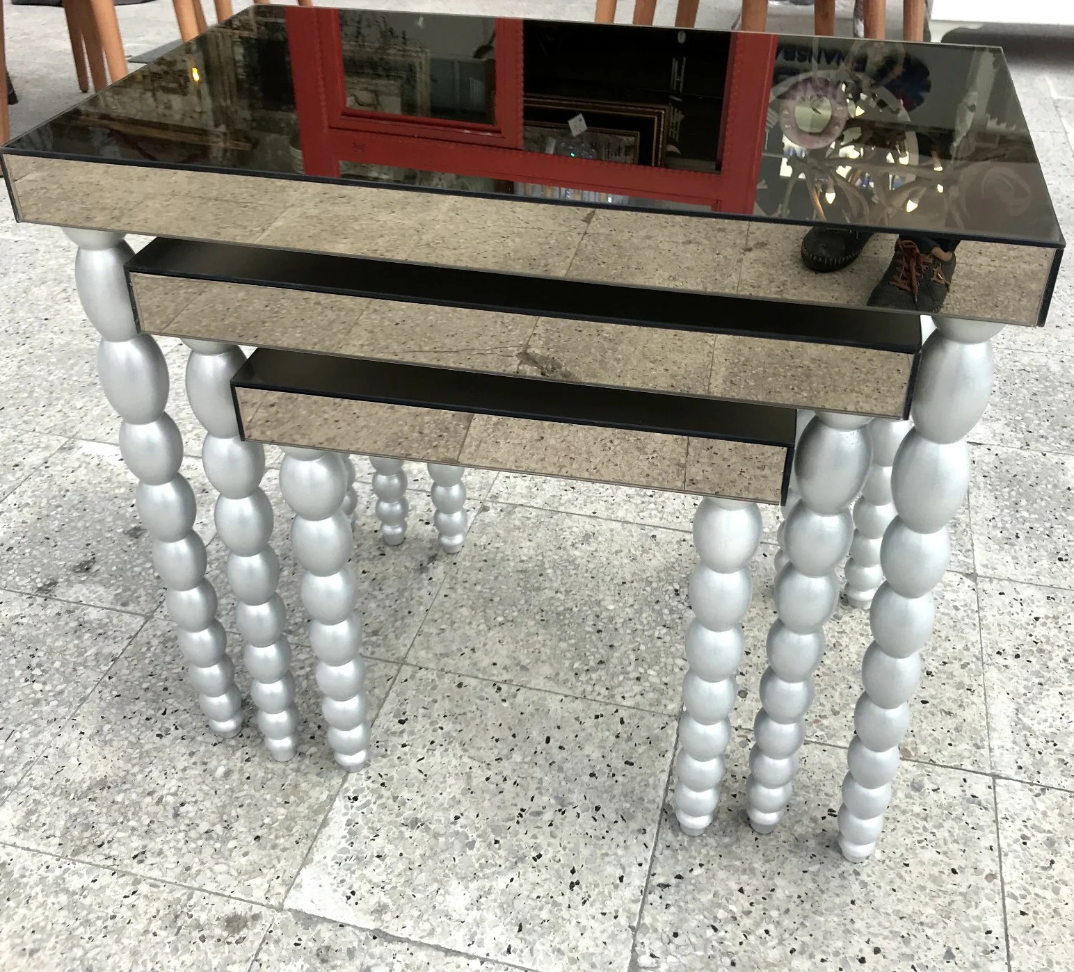 Zigon Sehpa 12459 Elma Model Beyaz Parlak Ayna Kaplama Tabla Ahşa