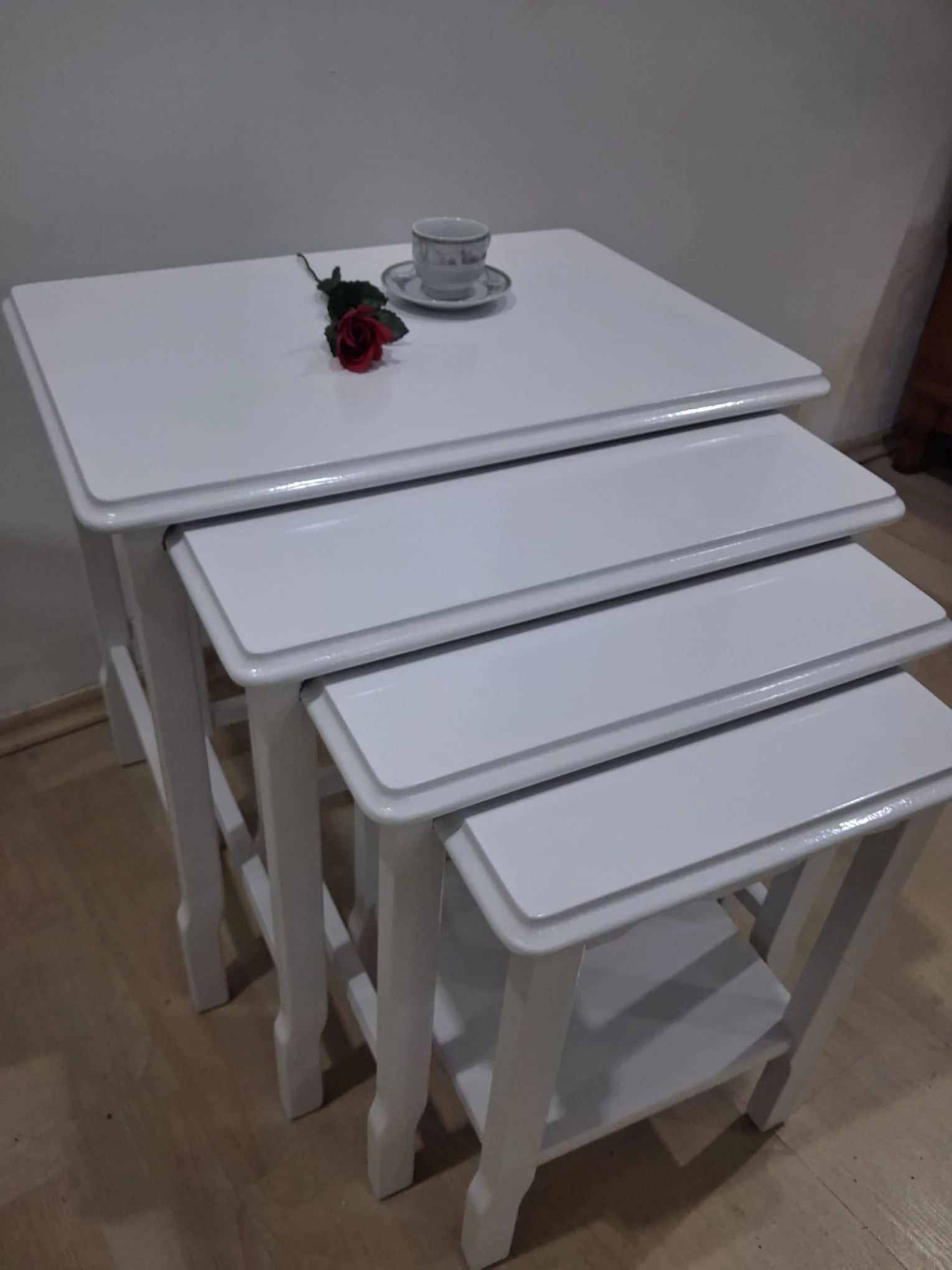 Zigon Sehpa 14599 Kayın Ahşap Klasik Model Lake Parlak Beyaz Renk 4lü El Yapım Fiyatı, Yorumları ve Özellikleri