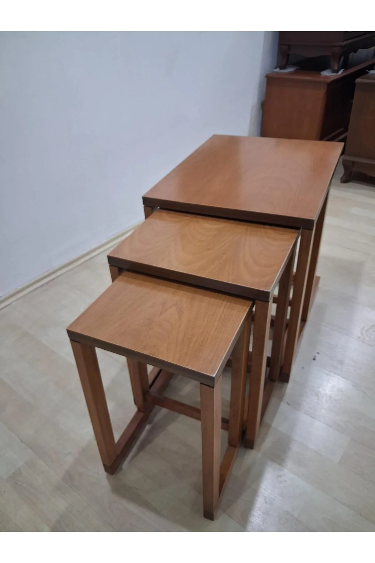Zigon Sehpa 90588 Ilgz C Dörtlü Lake Ceviz Kayın Tekerlekli Ayak Kutuda Sevk - Görsel 7