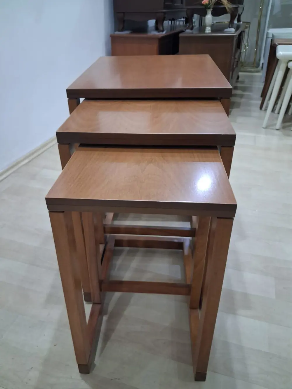 Zigon Sehpa 90588 Ilgz C Dörtlü Lake Ceviz Kayın Tekerlekli Ayak Zigon Sehpa 90588 Ilgz C Dörtlü Lake Ceviz Kayın Tekerlekli Ayak