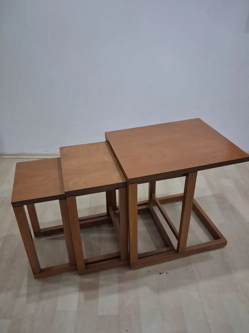 Zigon Sehpa 90588 Ilgz C Dörtlü Lake Ceviz Kayın Tekerlekli Ayak Zigon Sehpa 90588 Ilgz C Dörtlü Lake Ceviz Kayın Tekerlekli Ayak