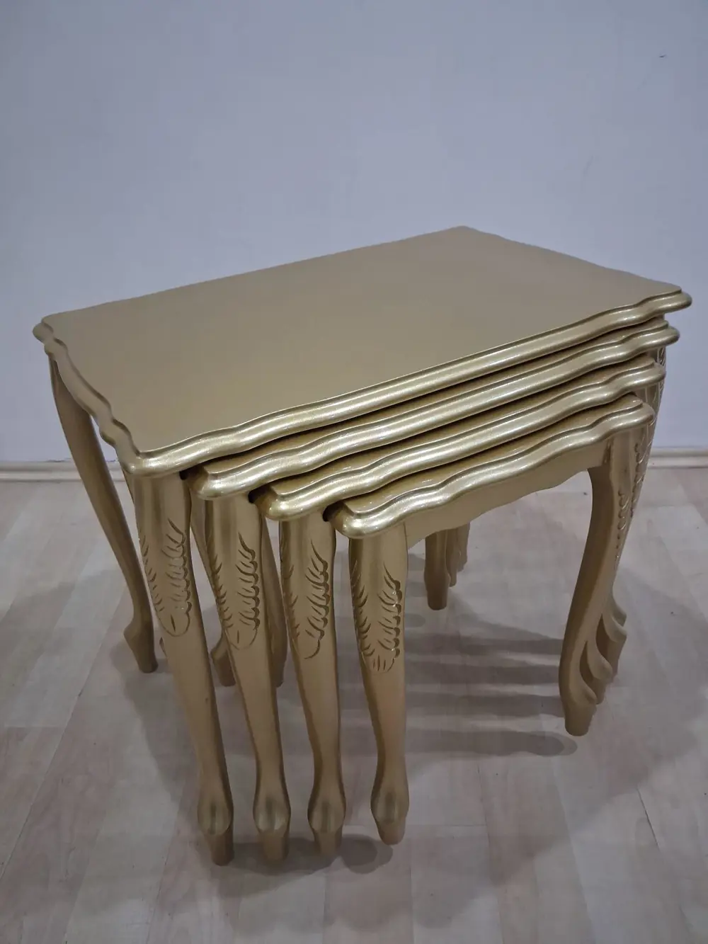 Zigon ST 17936 Klasik Model sehpa Parlak Gold renk Kayın Aslan Oy Zigon ST 17936 Klasik Model sehpa Parlak Gold renk Kayın Aslan Oy
