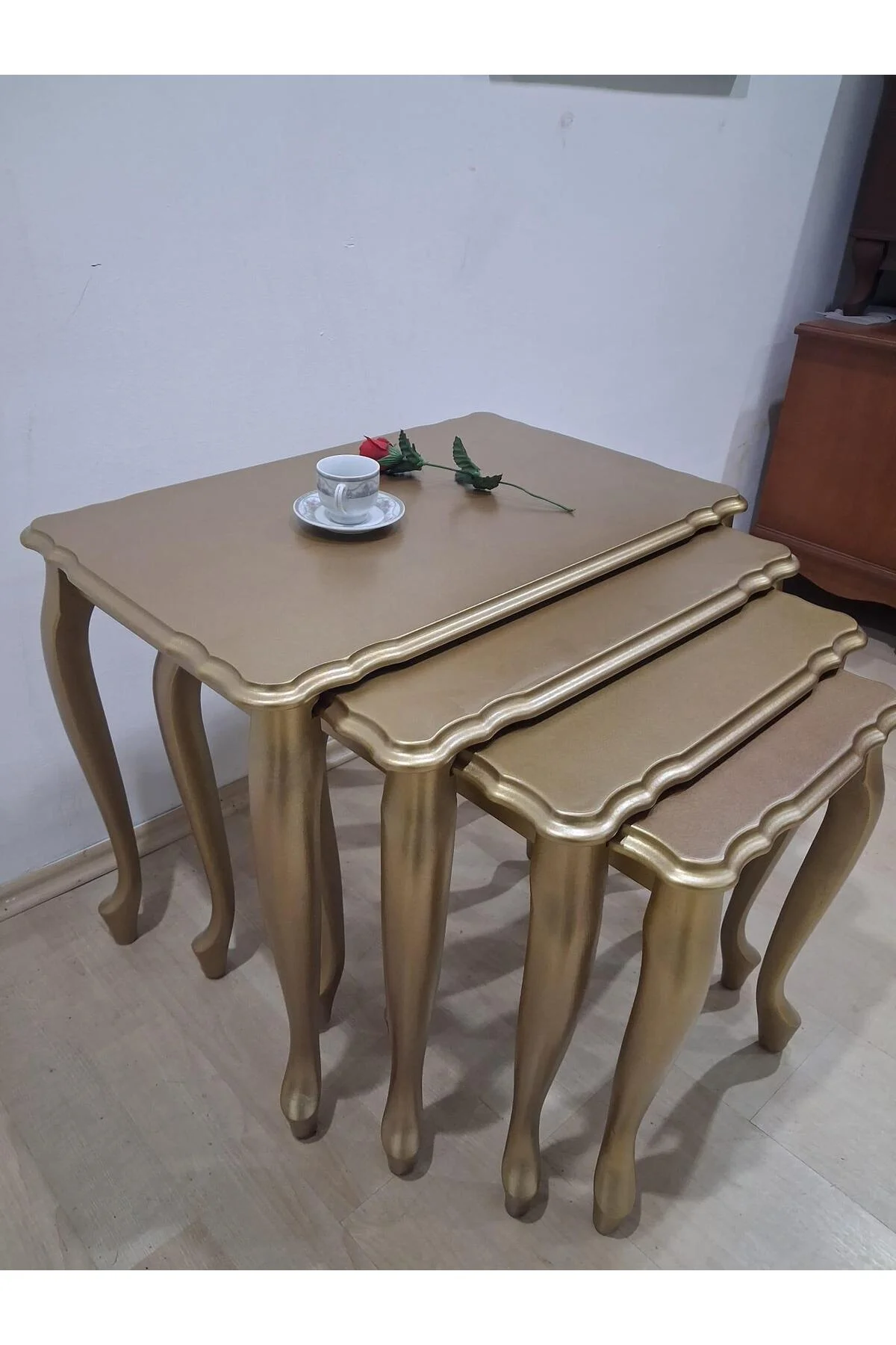 Zigon ST 90640 Klasik Model Sehpa Parlak Gold Renk Kayın Aslan Ayak El Yapım - Görsel 2