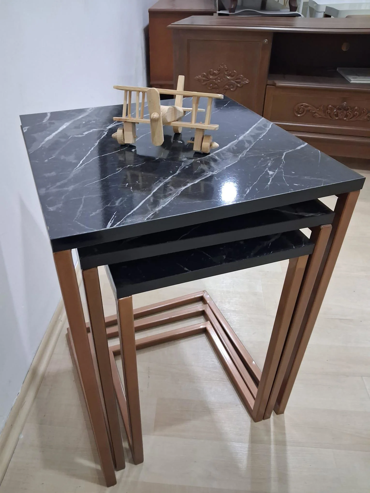 Zigon ZLF 14138 Model ROSE bakır renk Kaplam ayak MDF siyah mermer tabla El Yapım Fiyatı, Yorumları ve Özellikleri