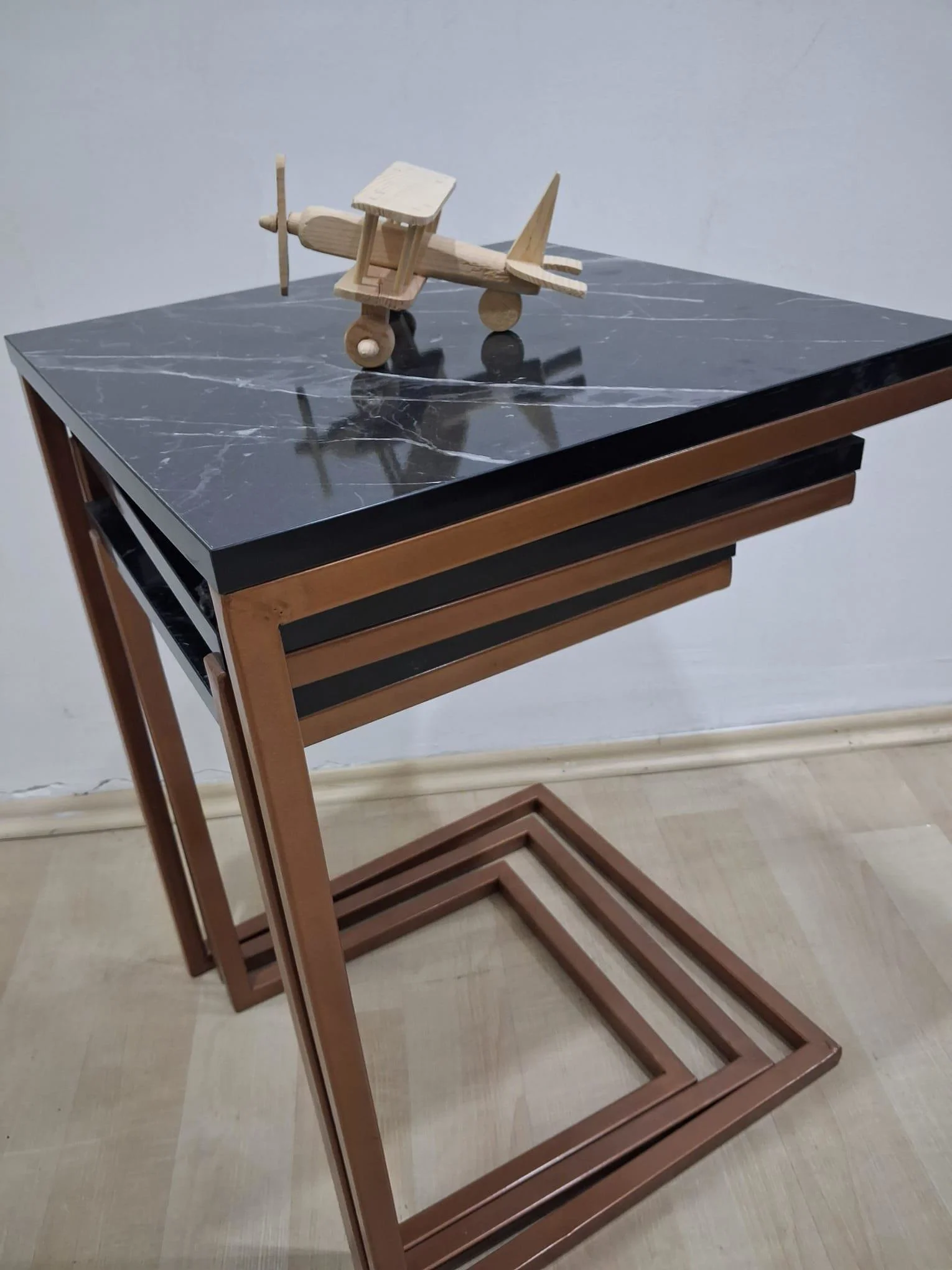 Zigon ZLF 14138 Model ROSE bakır renk Kaplam ayak MDF siyah mermer tabla El Yapım Fiyatı, Yorumları ve Özellikleri