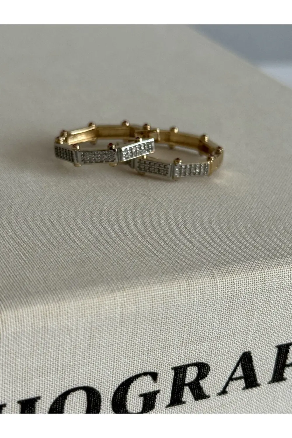 Atelier Emine Zirkon Detay Çokgen Küpe