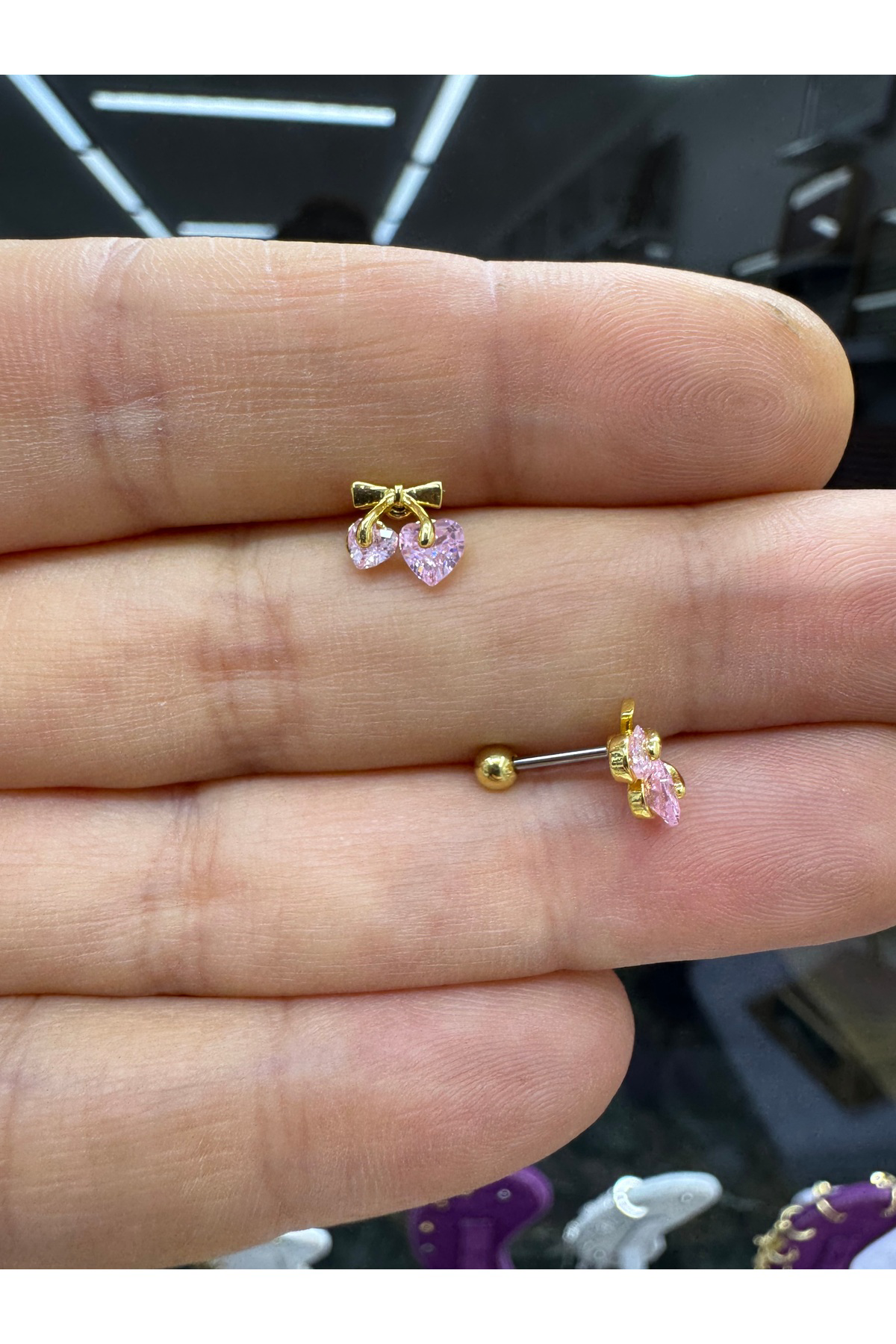 Zirkon pembe taşlı tragus helix lobe uyumlu piercing küpe 1 adet