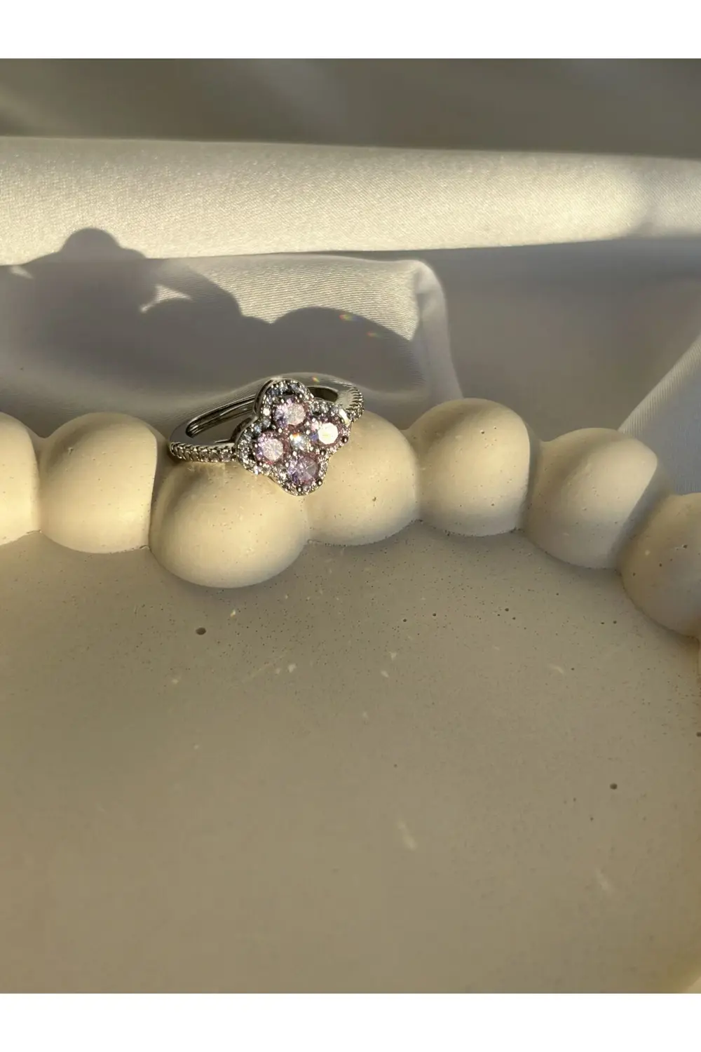 Atelier Emine Zirkon Pembe Yonca Yüzük