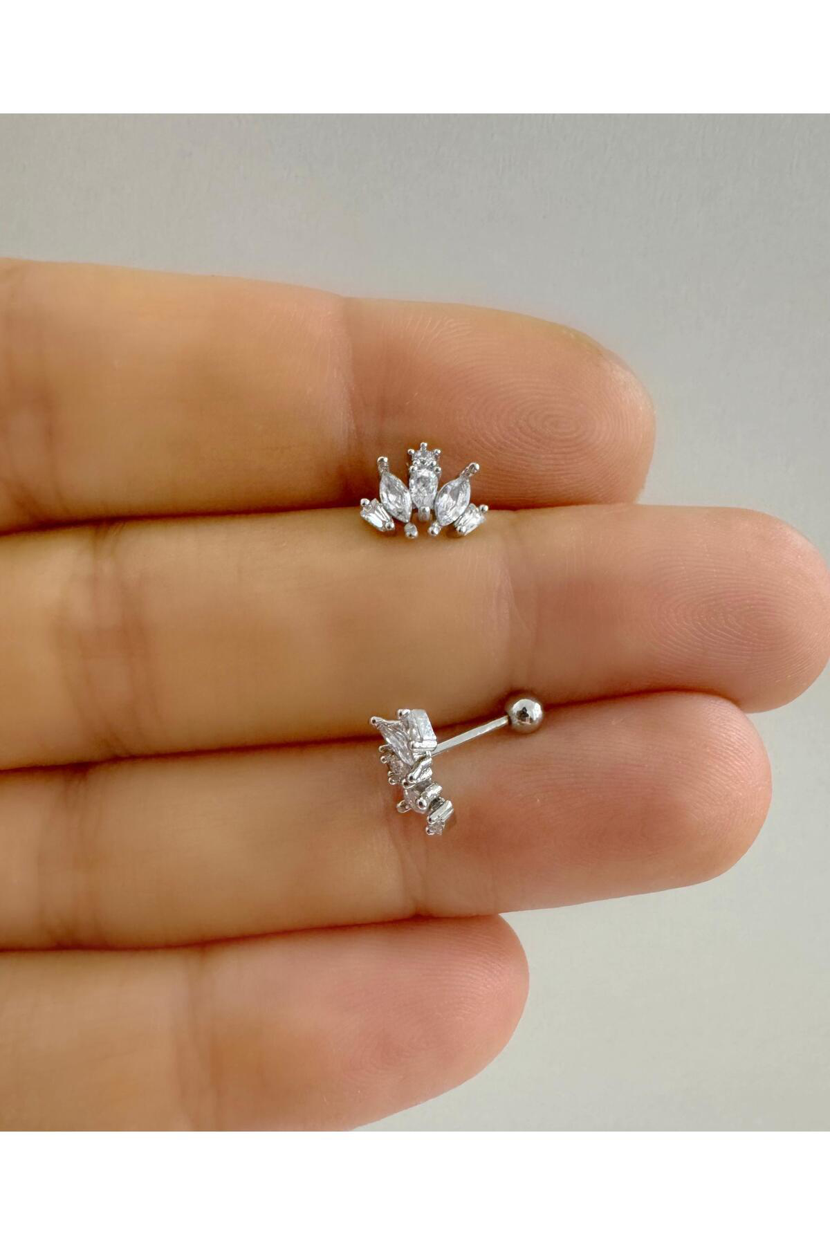 ZİRKON TAŞLI 1 ADET TRAGUS HELİX KIKIRDAK CONCH UYUMLU PİERCİNG