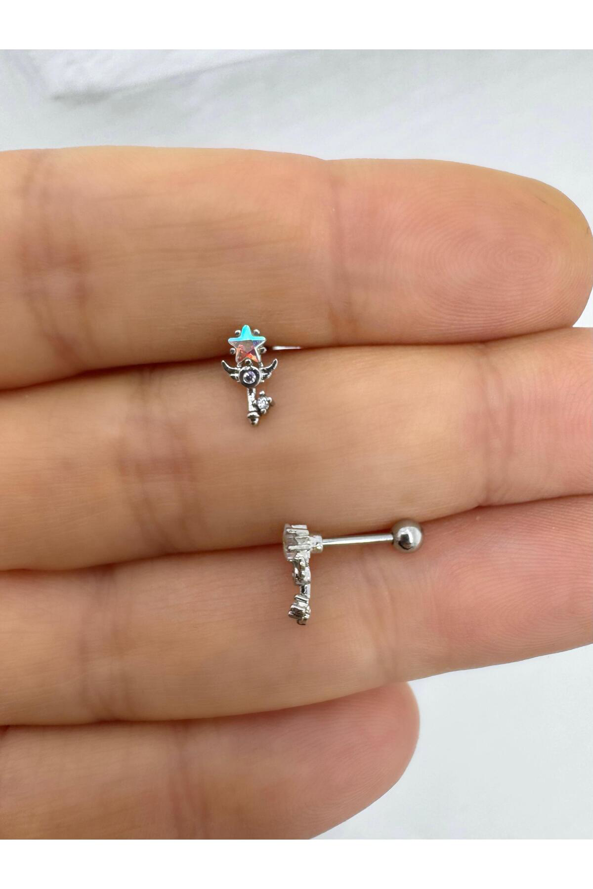 Zirkon taşlı  1 adet tragus helix lobe conch flat lobe uyumlu piercing küpe