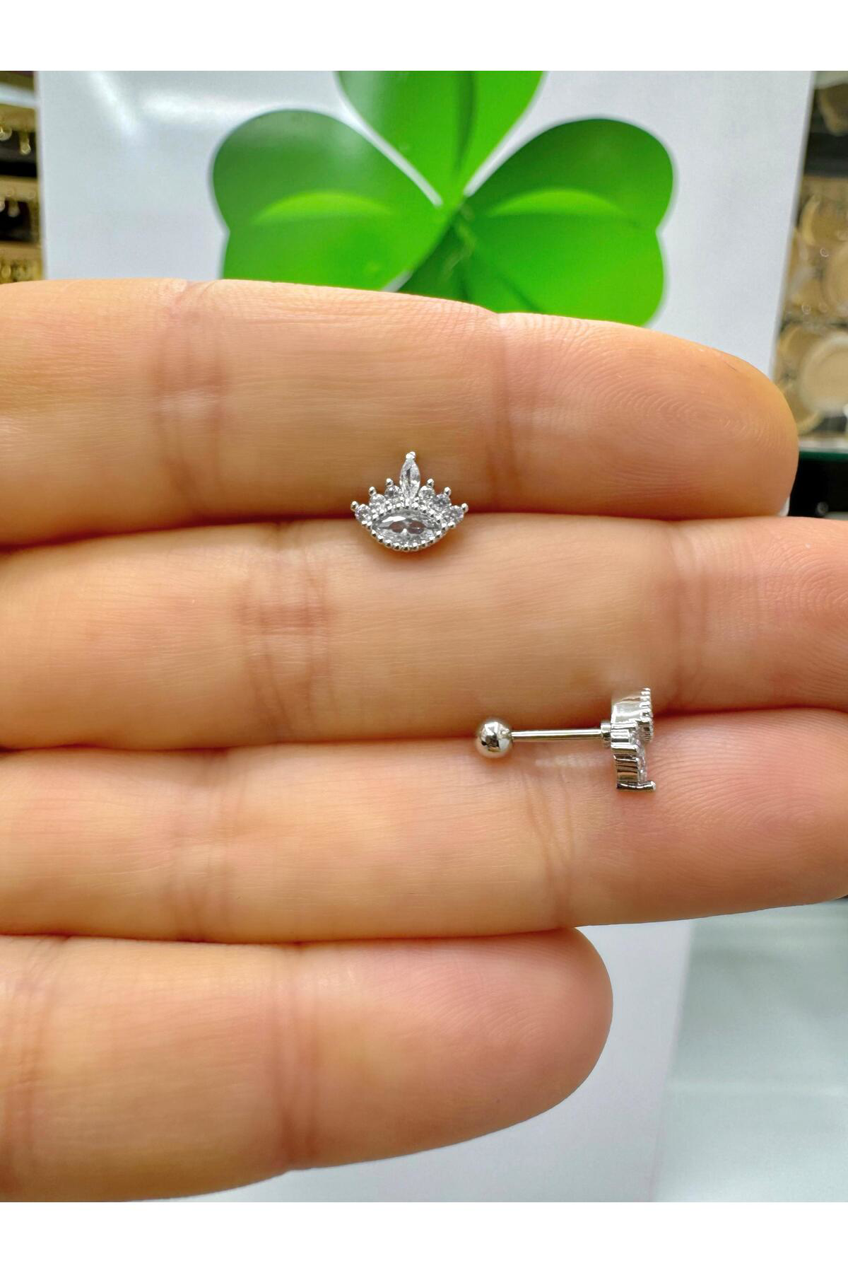 Zirkon taşlı 1 adet tragus helix lobe conch flat lobe uyumlu piercing küpe