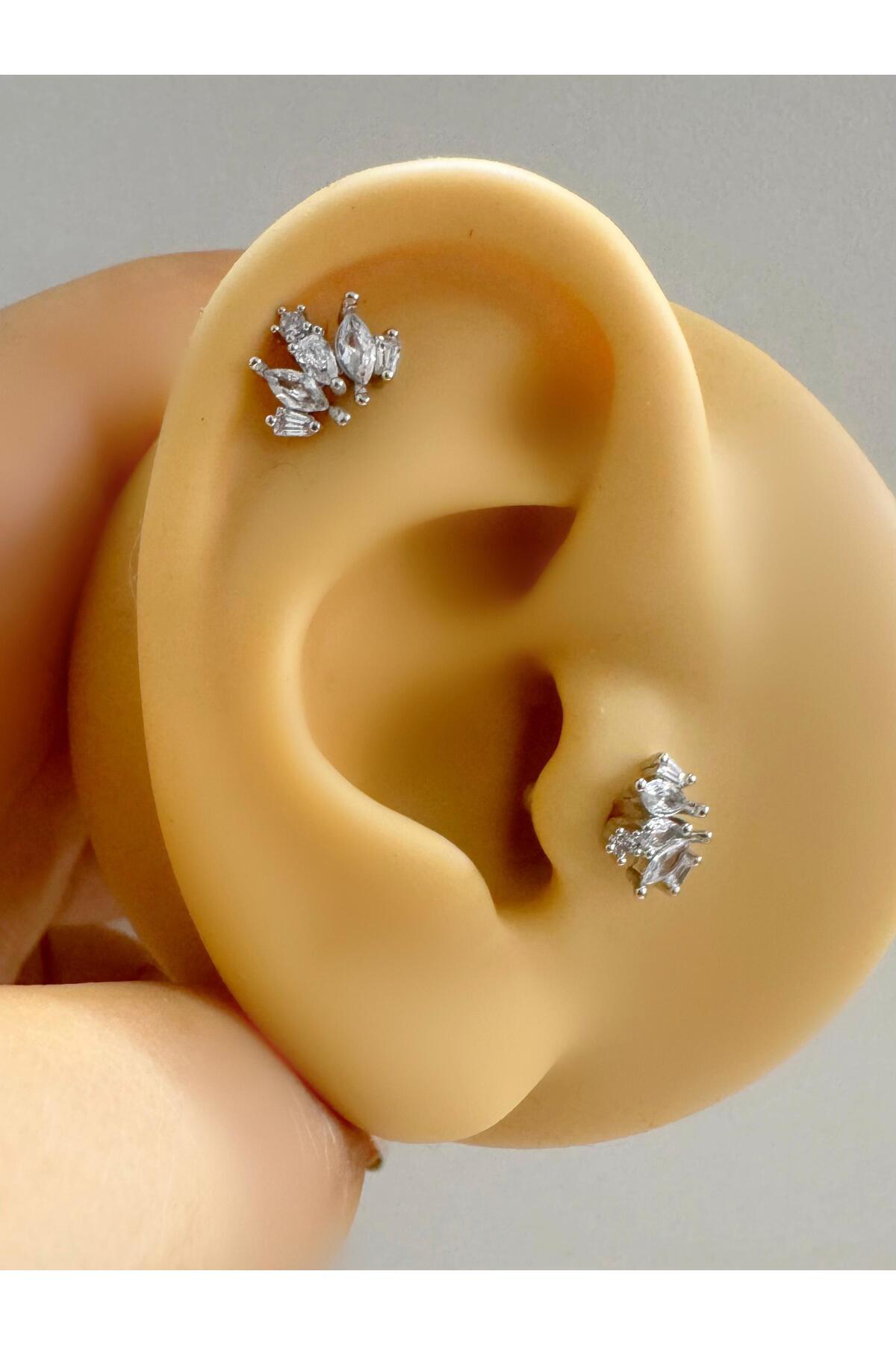 ZİRKON TAŞLI 1 ADET TRAGUS HELİX KIKIRDAK CONCH UYUMLU PİERCİNG