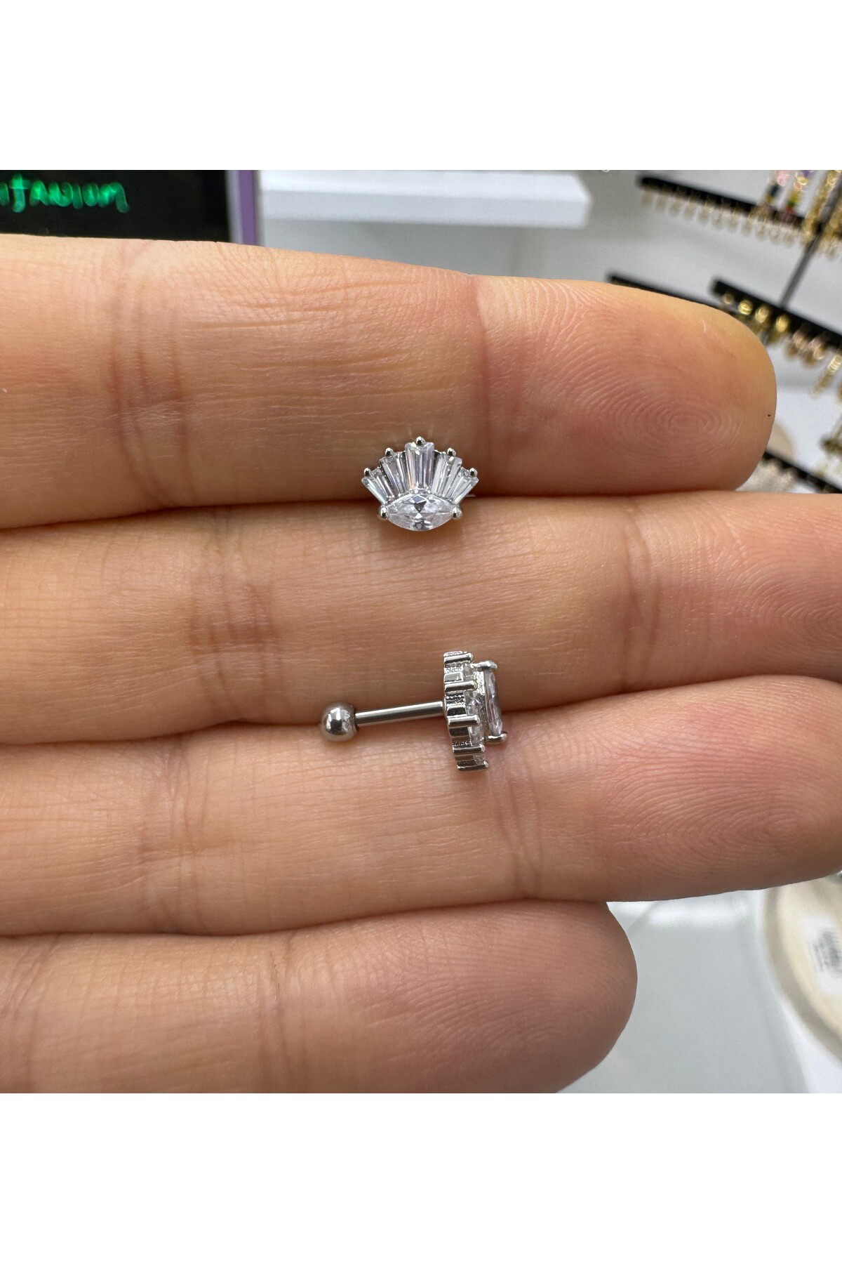 zirkon taşlı 1 adet tragus helix lobe uyumlu piercing küpe