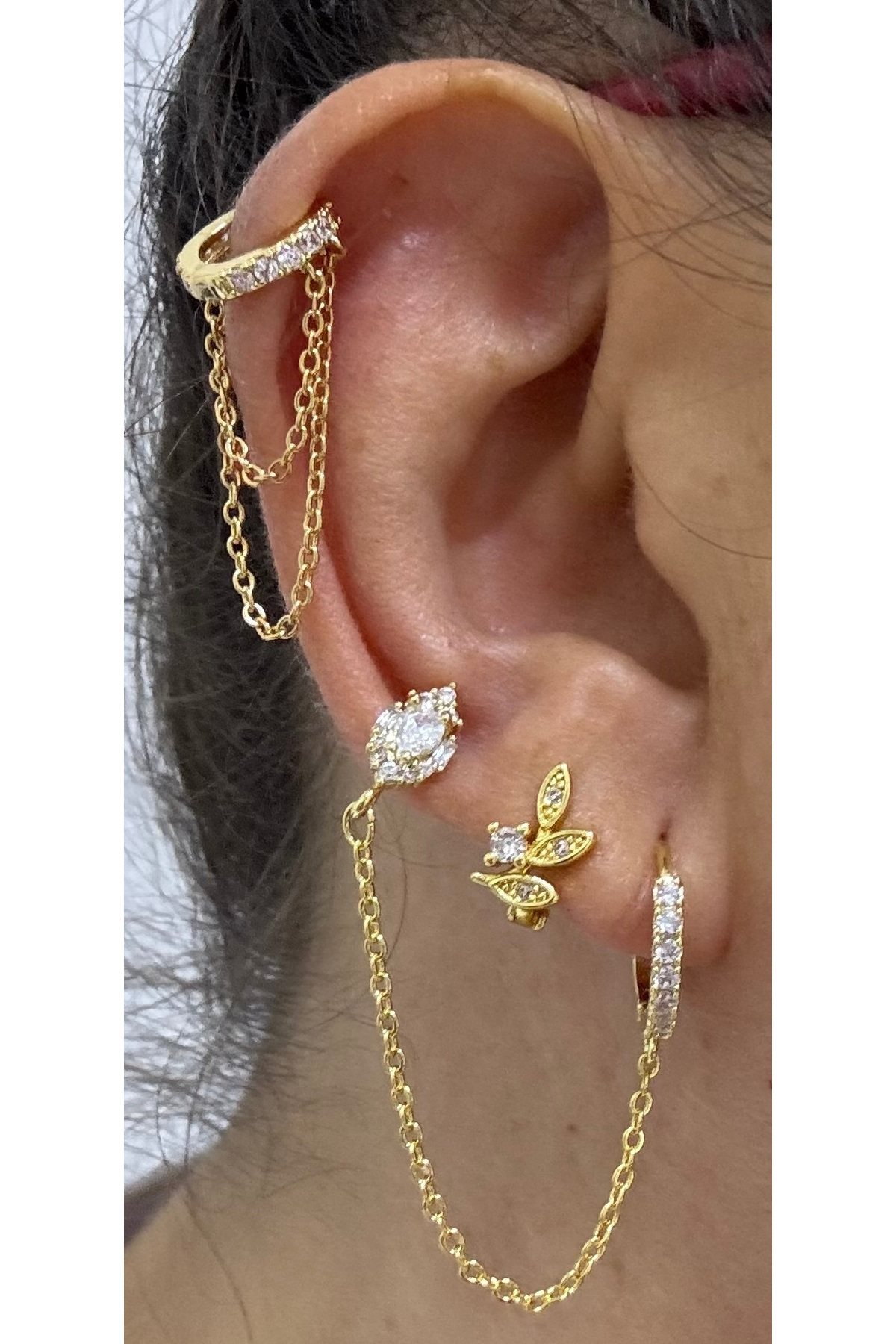 Zirkon taşlı 1 adet zincir bağlantılı ikili kıkırdak kulak memesi uyumlu piercing küpe