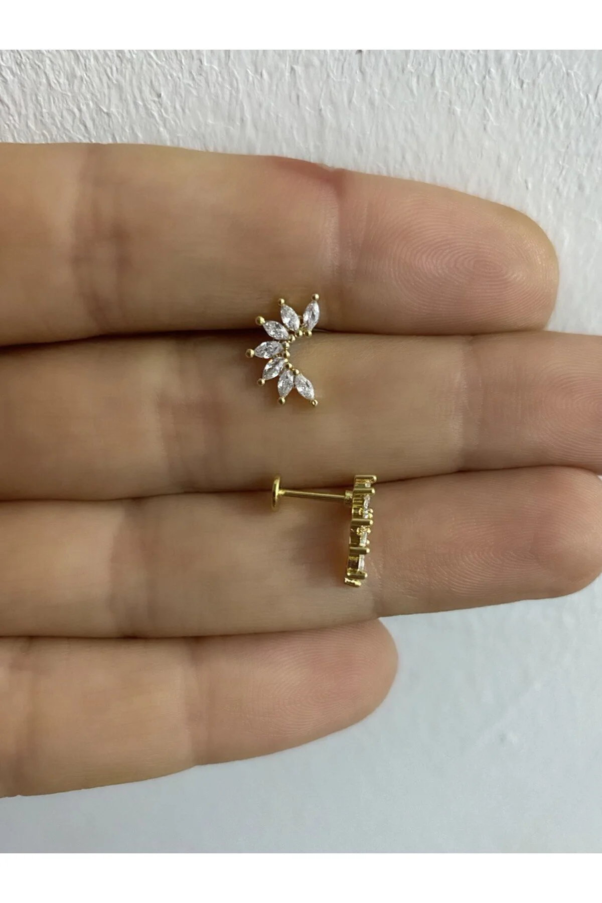 zirkon taşlı arkası düz önden vidalı takmalı tragus kıkırdak conch lobe uyumlu 1 adet piercing küpe
