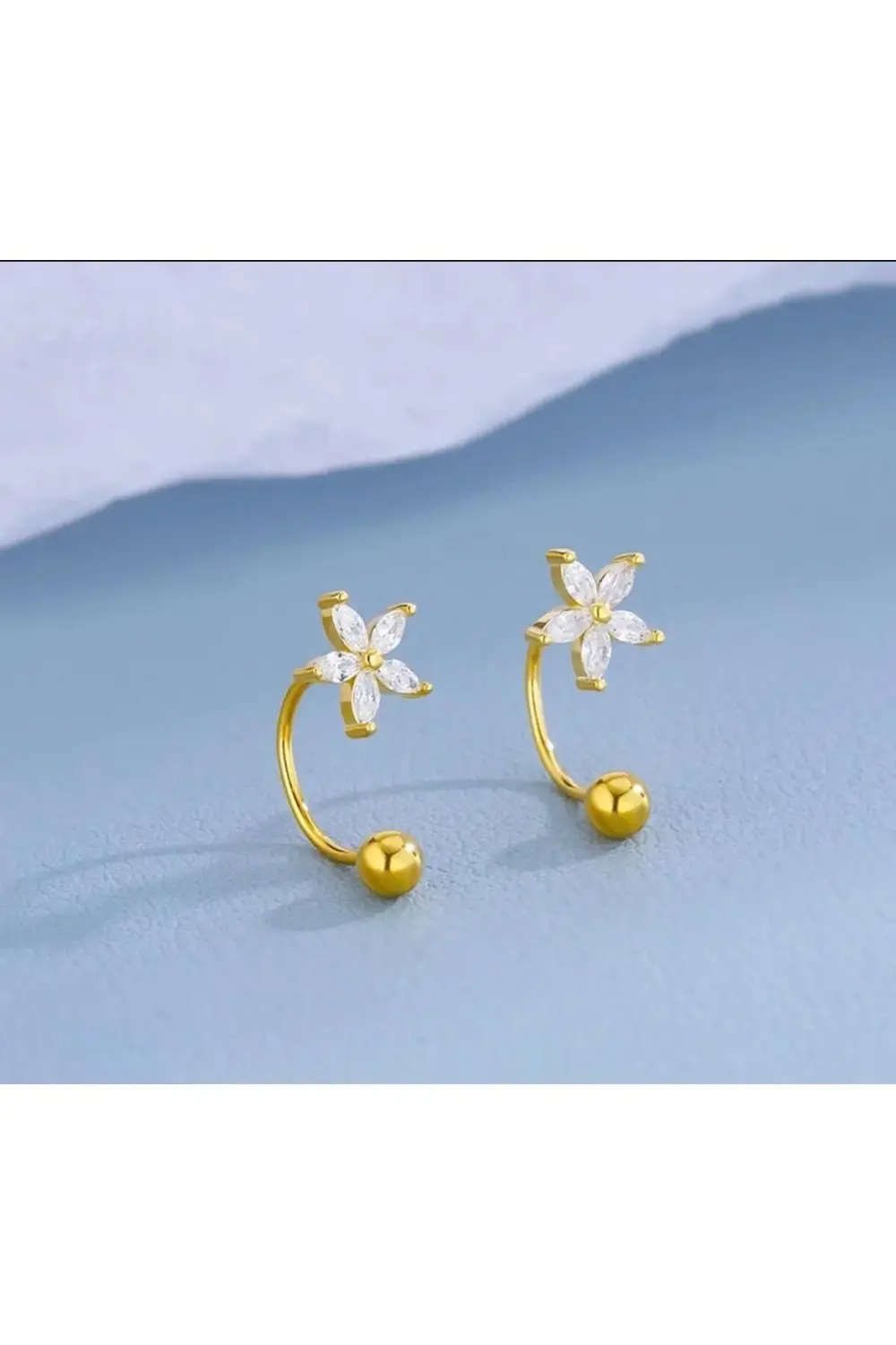 Arescollection Zirkon Taşlı Çiçek Model 1 Adet Kulak Memesi Helix Tragus Rook Uy