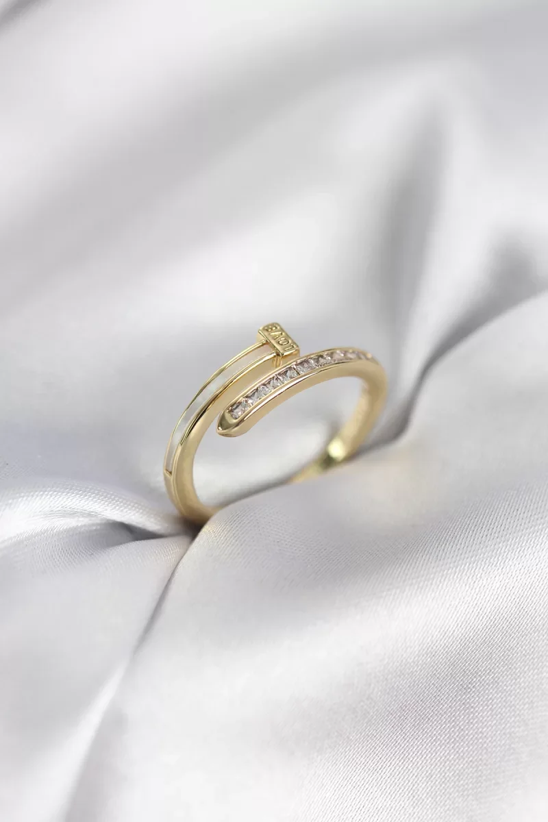 Zirkon Taşlı Gold Renk Yassı Çivi Model Kadın Yüzük - Lisinya