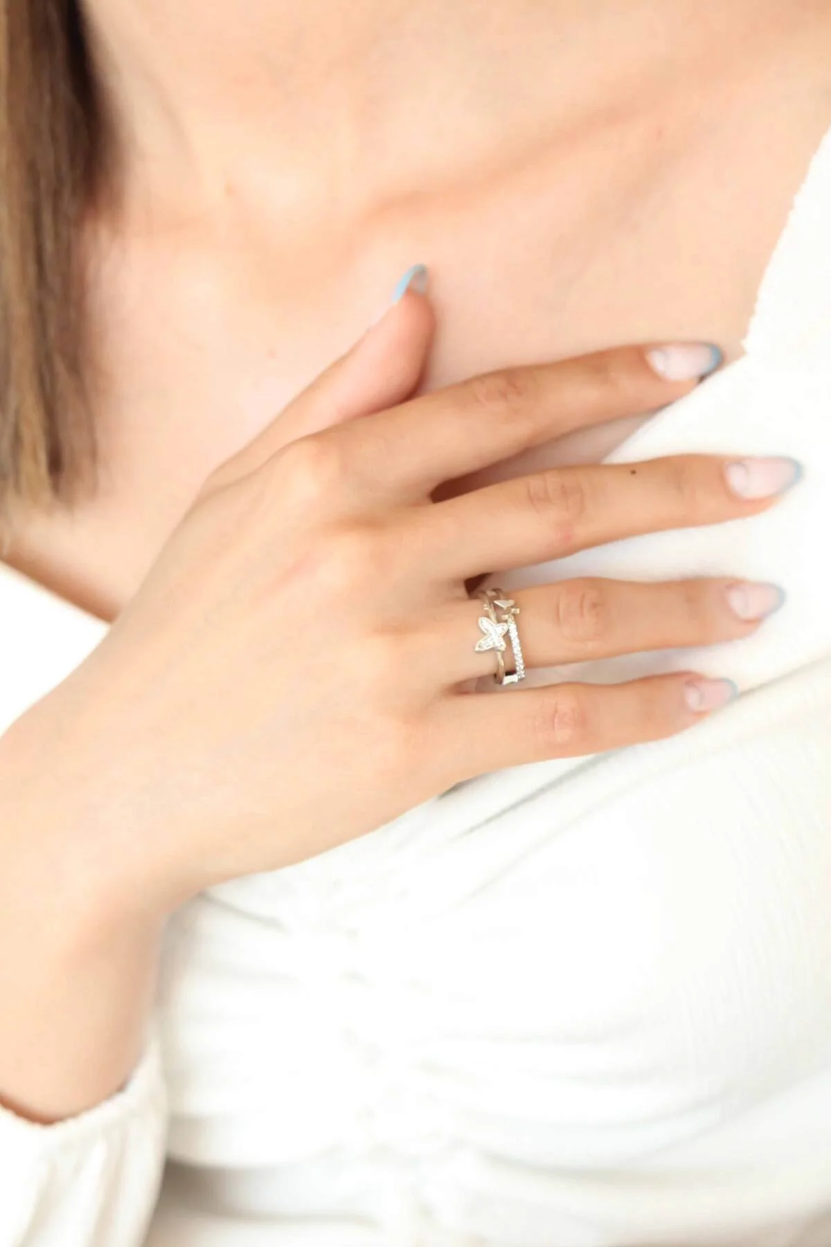 Zirkon Taşlı Gümüş Kaplama Kelebekli Kadın Yüzük - Görsel 2