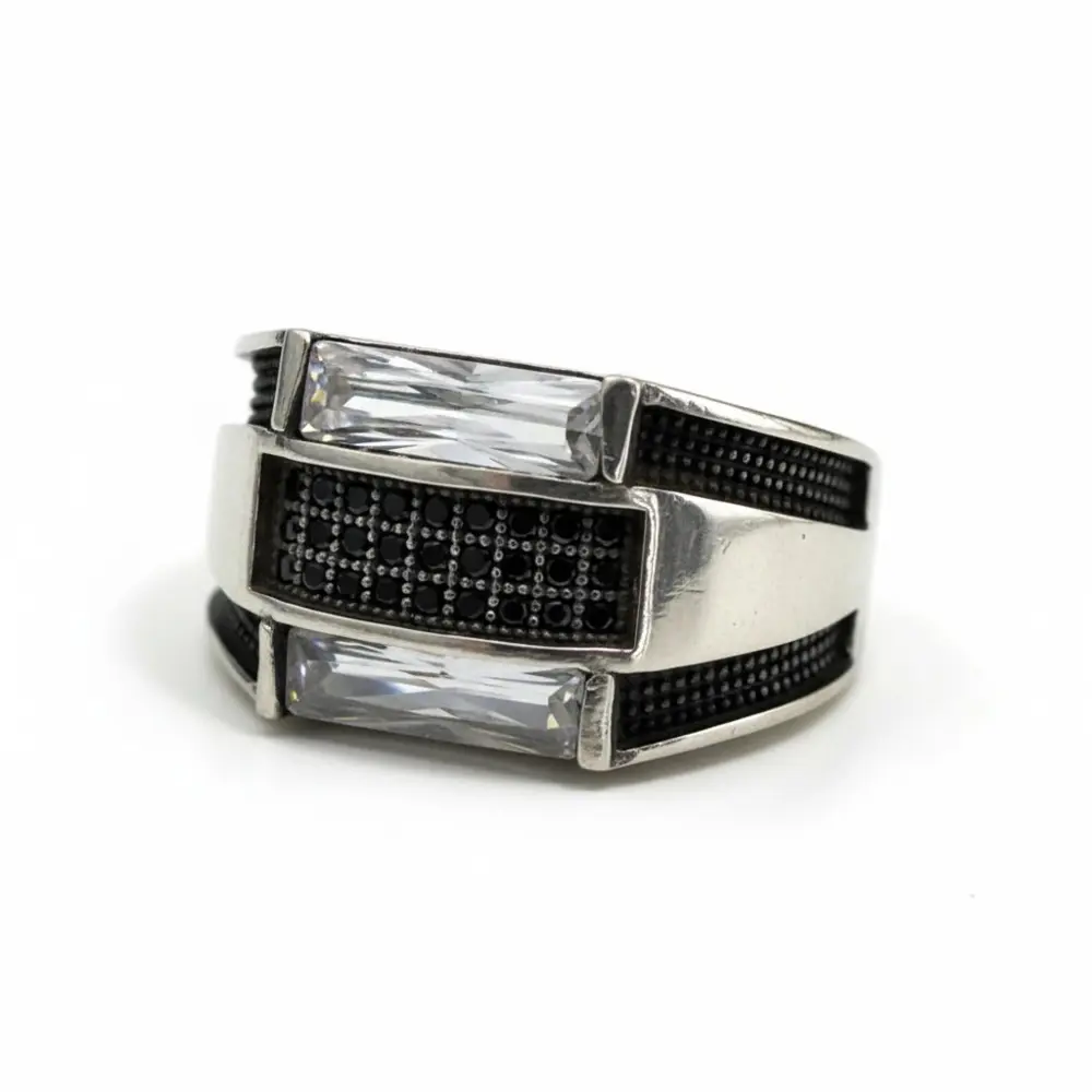 Zirkon Taşlı Gümüş Yüzük 250057088G10Y