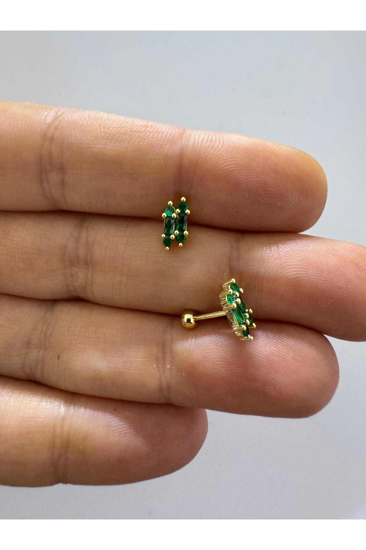 ZİRKON TAŞLI HELİX TRAGUS LOBE UYUMLU 1 ADET PİERCİNG KÜPE