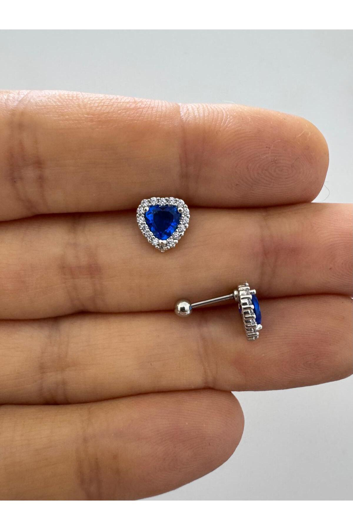 zirkon taşlı kalpli helix lobe uyumlu 1 adet piercing küpe