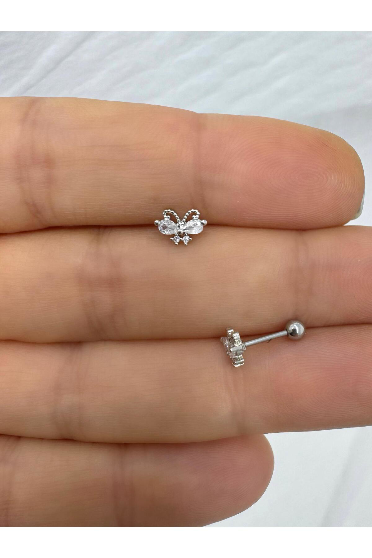 Zirkon taşlı kelebek 1 adet tragus helix lobe conch flat lobe uyu