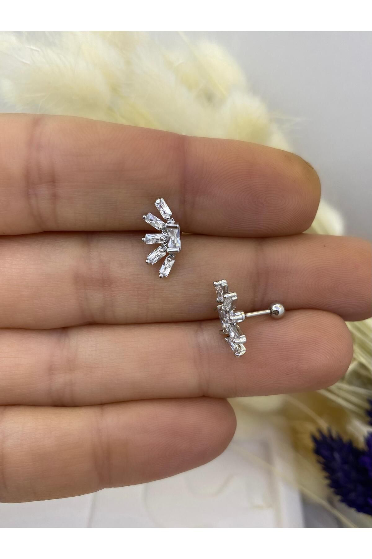 zirkon taşlı kıkırdak tragus lobe uyumlu 1 adet piercing