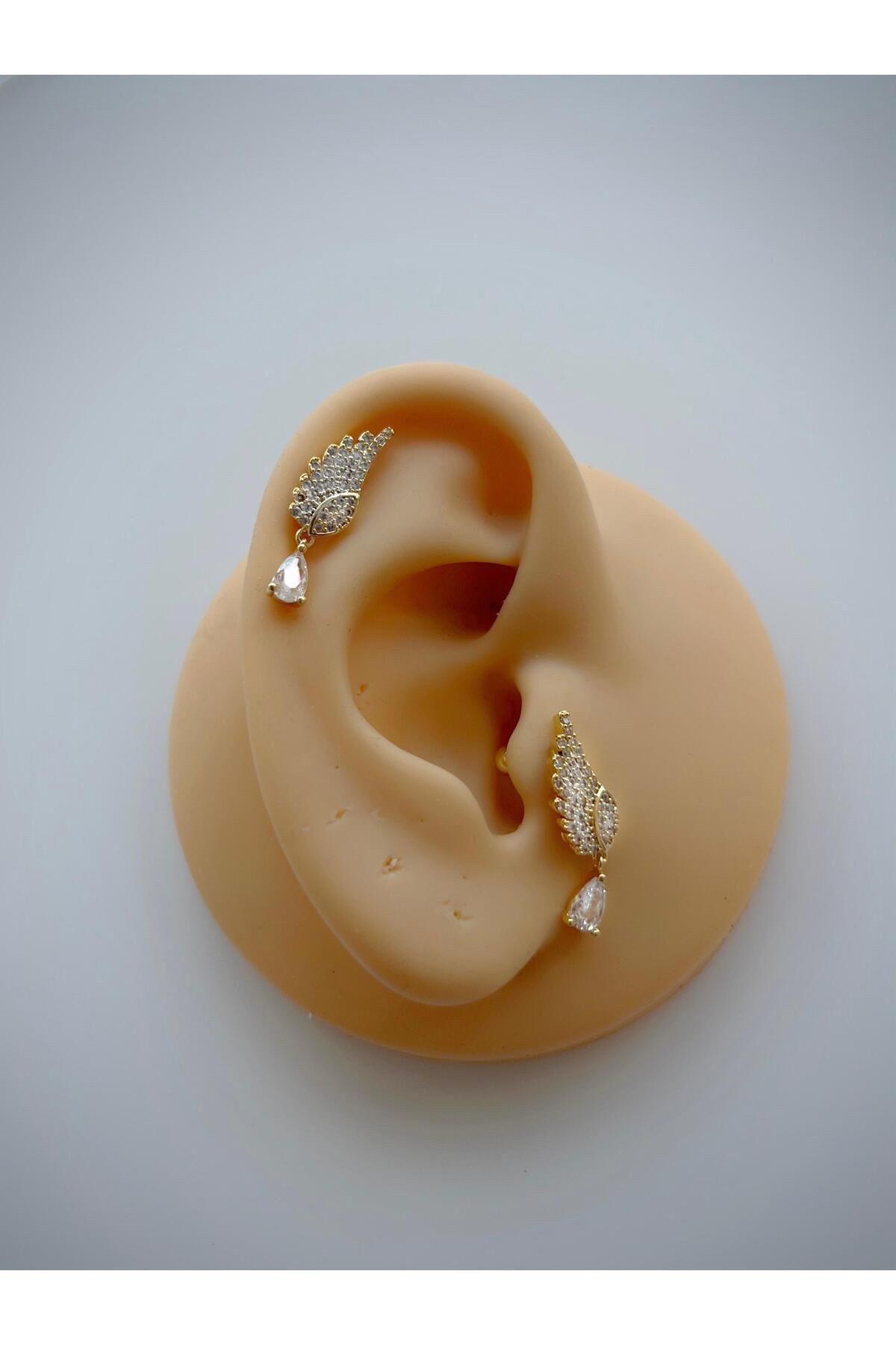 ZİRKON TAŞLI MELEK KANADI TRAGUS HELİX LOBE UYUMLU PİERCİNG KÜPE (1 ADET)