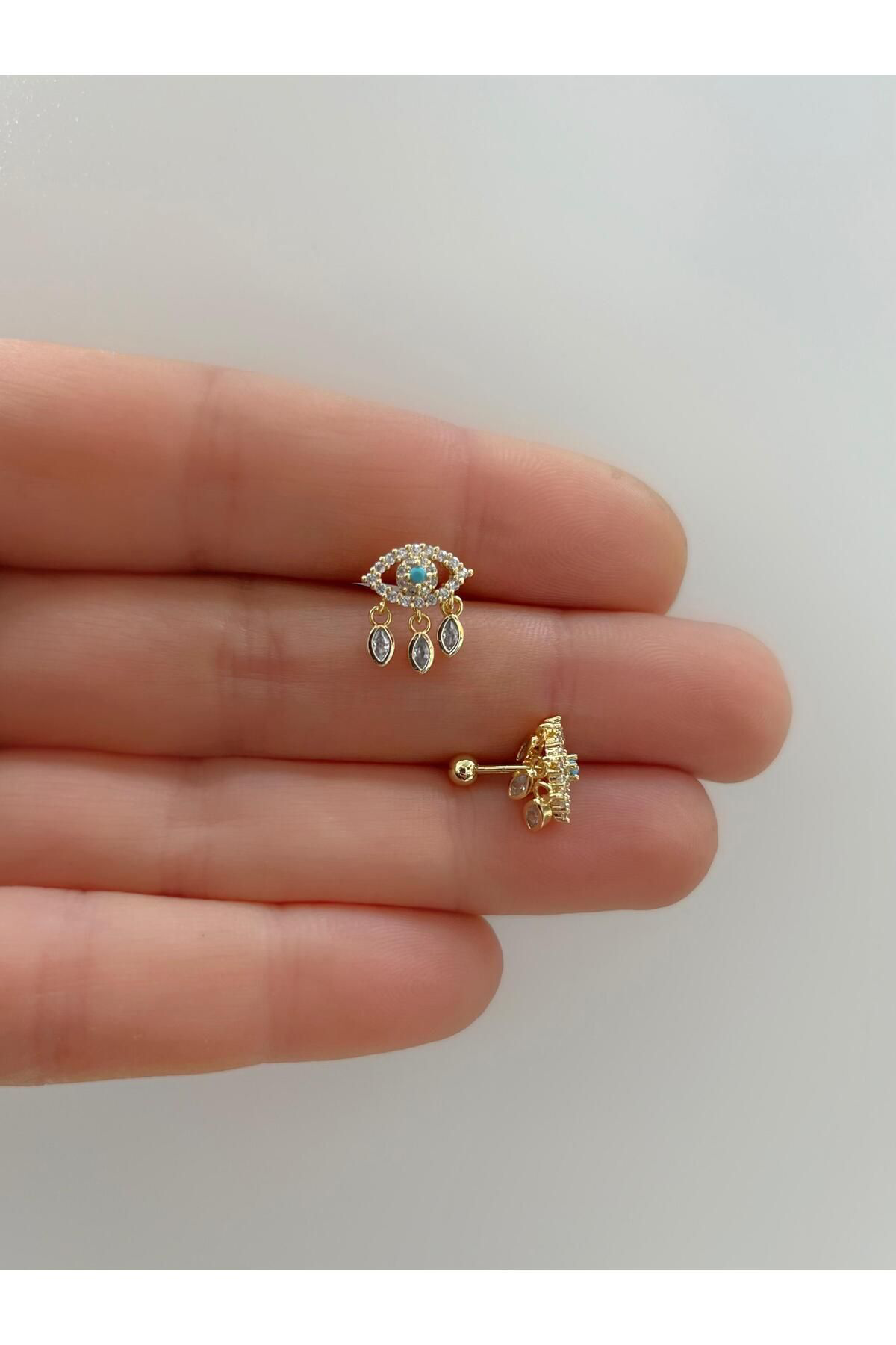 ZİRKON TAŞLI SALLANTILI GÖZ TRAGUS HELİX KIKIRDAK LOBE UYUMLU PİE ZİRKON TAŞLI SALLANTILI GÖZ TRAGUS HELİX KIKIRDAK LOBE UYUMLU PİE