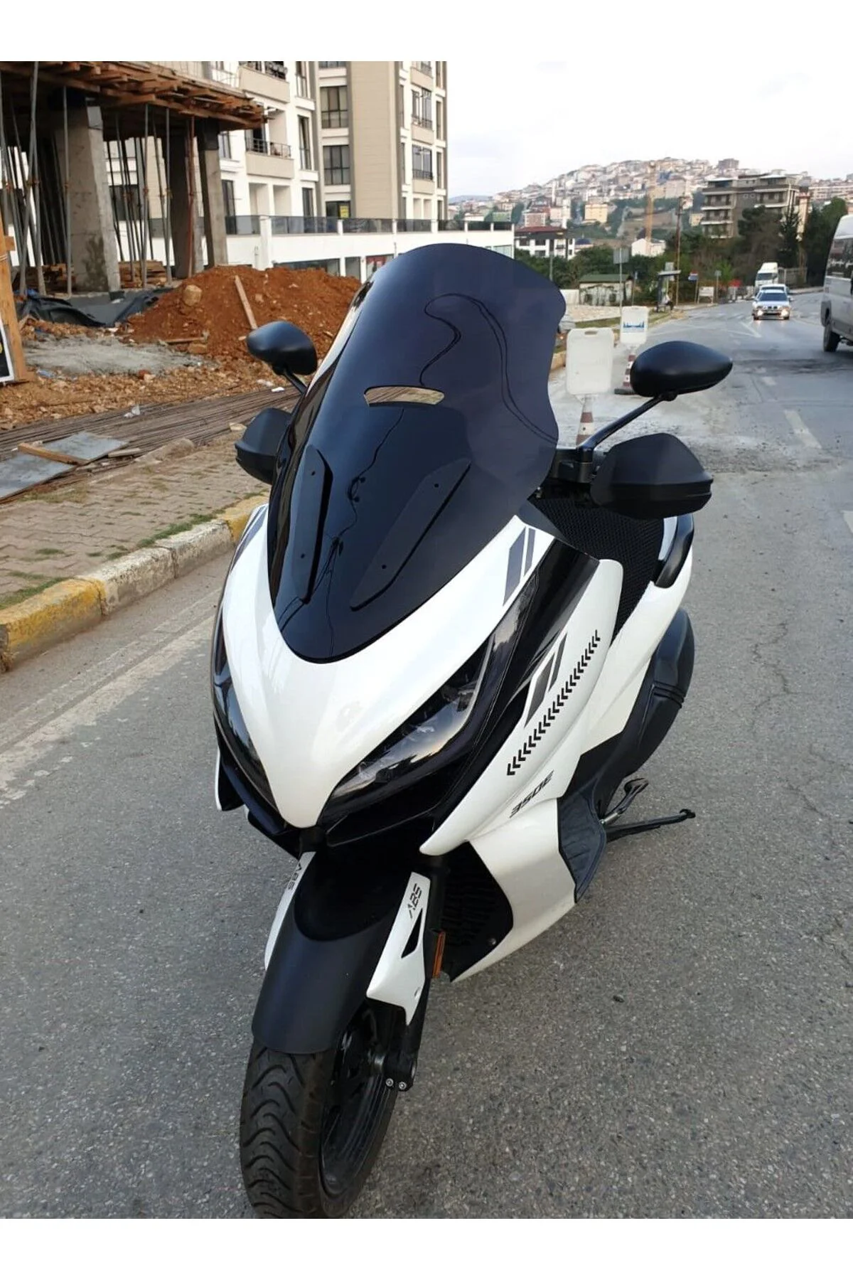 Zontes 350 E Ön Cam 2022-2023 Model 70cm Siyah Renkli 4mm