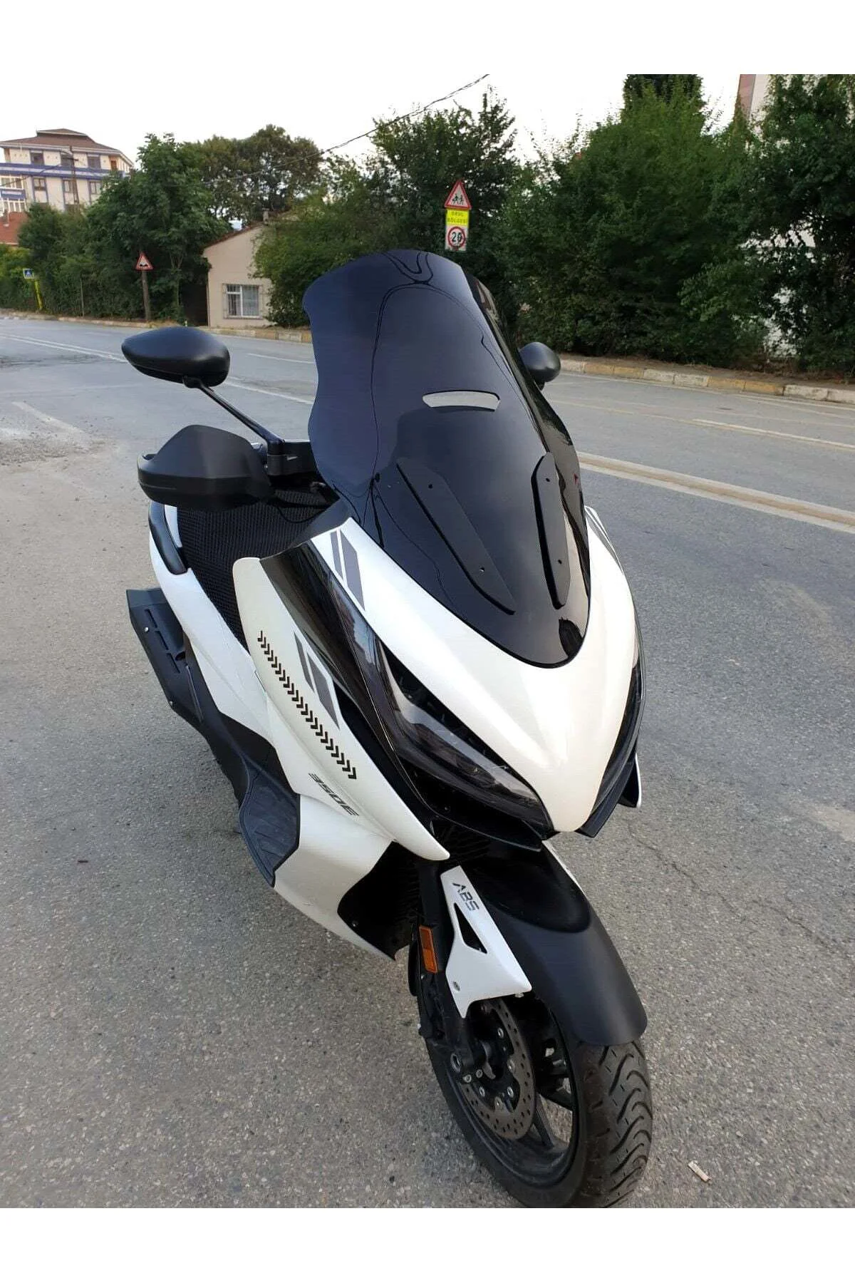 Zontes 350 E Ön Cam 2022-2023 Model 70cm Siyah Renkli 4mm