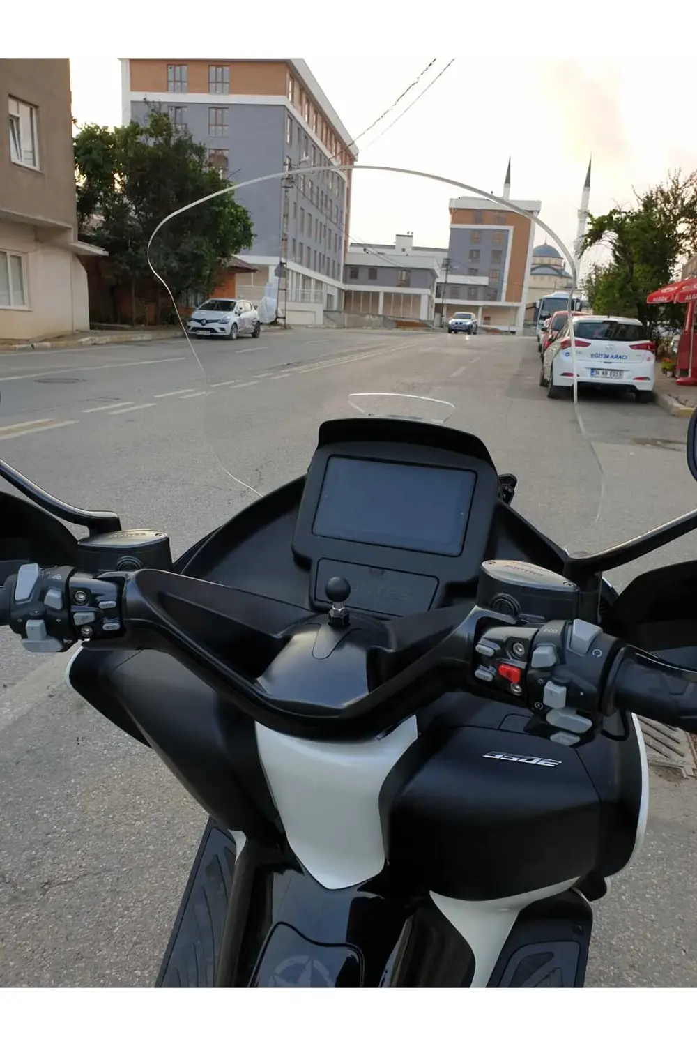 Zontes 350 E Siperlik Ön Cam 2022-2023 Model 70cm Şeffaf Renkli 4