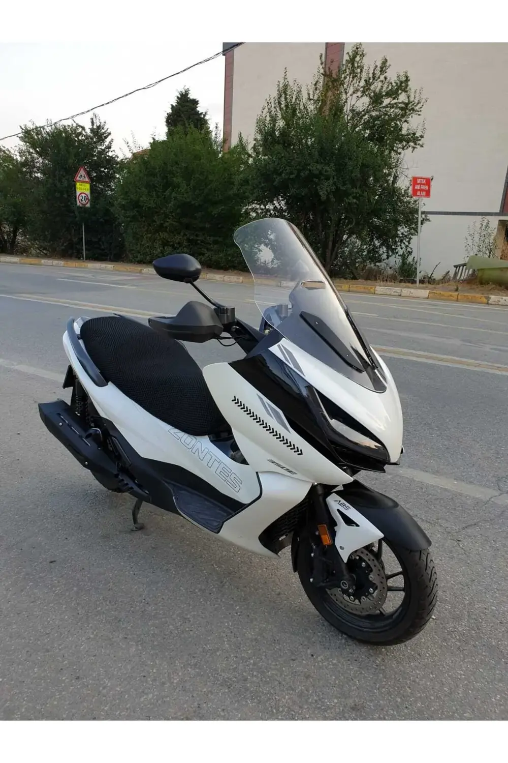 Zontes 350 E Siperlik Ön Cam 2022-2023 Model 70cm Şeffaf Renkli 4