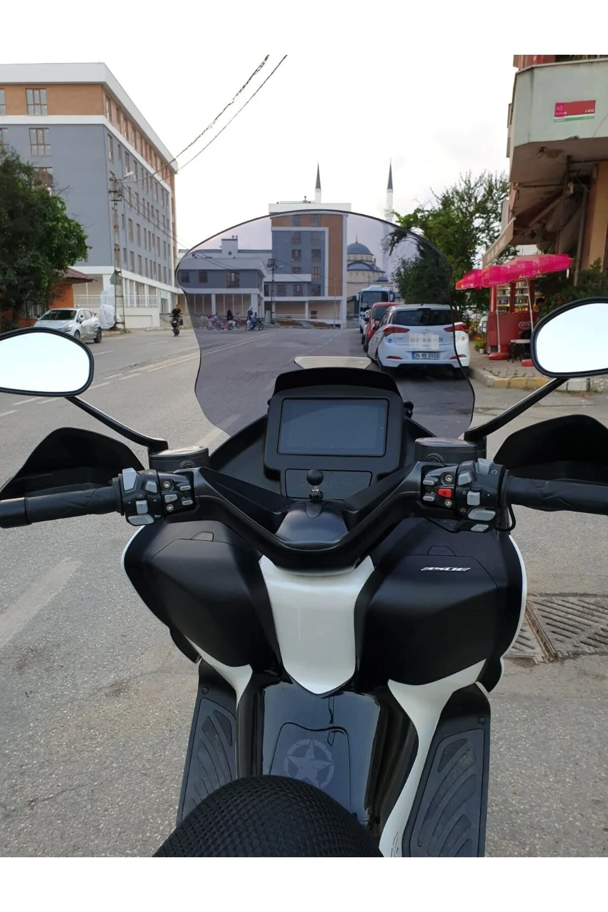 Zontes ZT 250 T-E Ön Cam 2023-2026 Model 73cm Füme Renkli 4mm
