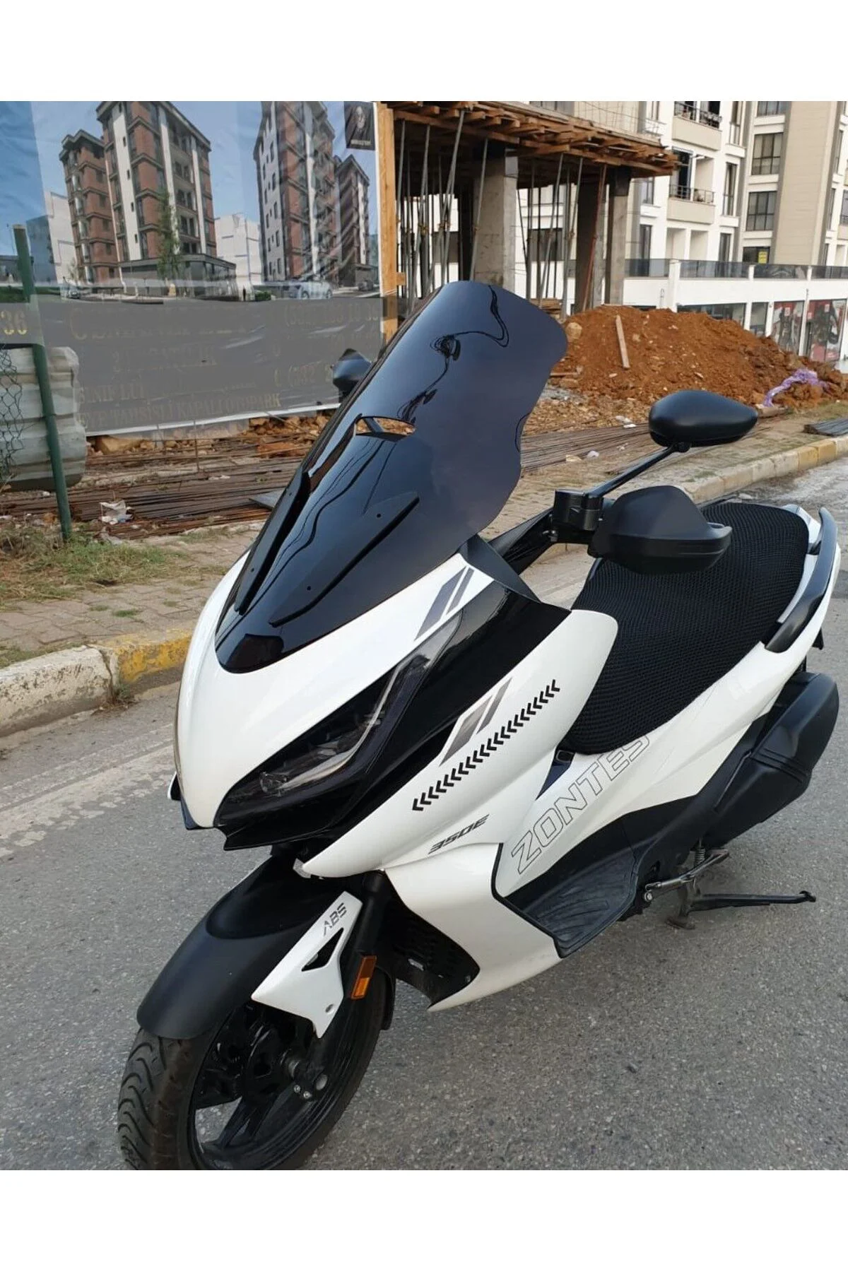 Zontes ZT 250 T-E Ön Cam 2023-2026 Model 73cm Siyah Renkli 4mm
