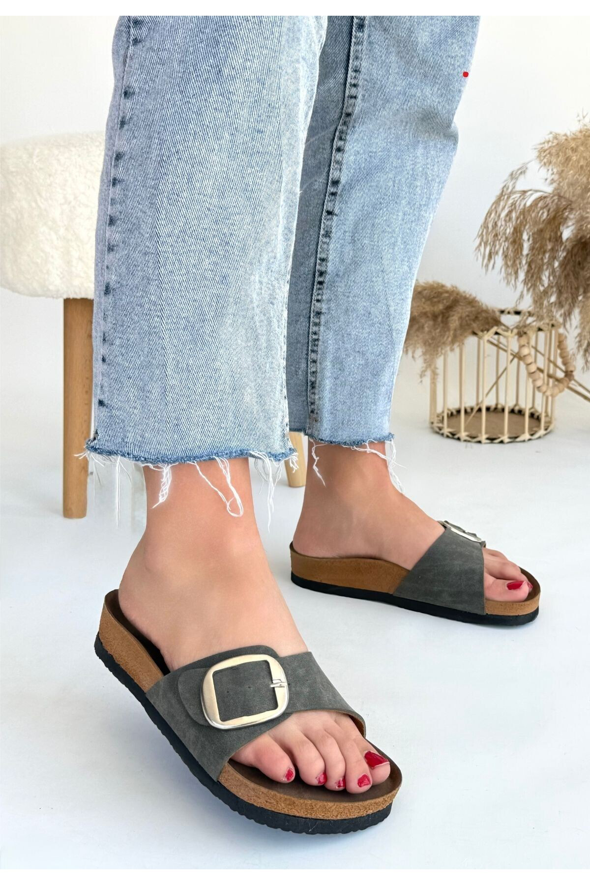 Zooy Yeşil Nubuk Terlik - Lisinya