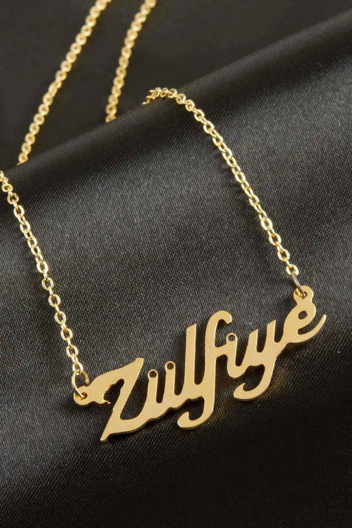 Zülfiye Isimli Kolye (Kişiye Özel) Zülfiye Isimli Kolye (Kişiye Özel)