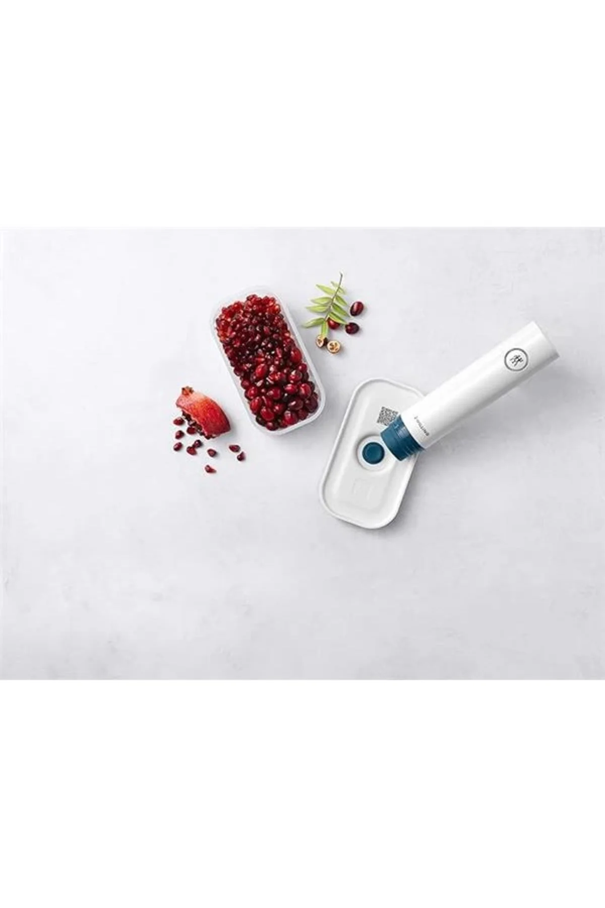 Zwilling Fresh & Save Vakumlu Saklama Kabı, S, Plastik, Yari Şeffaf-Akdeniz Mavisi 3lü paket